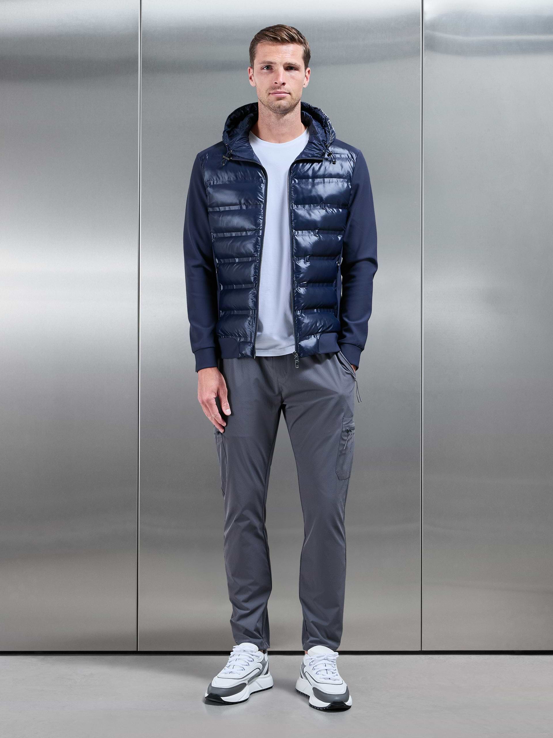 Hybrid Puffer Jacket in Navy