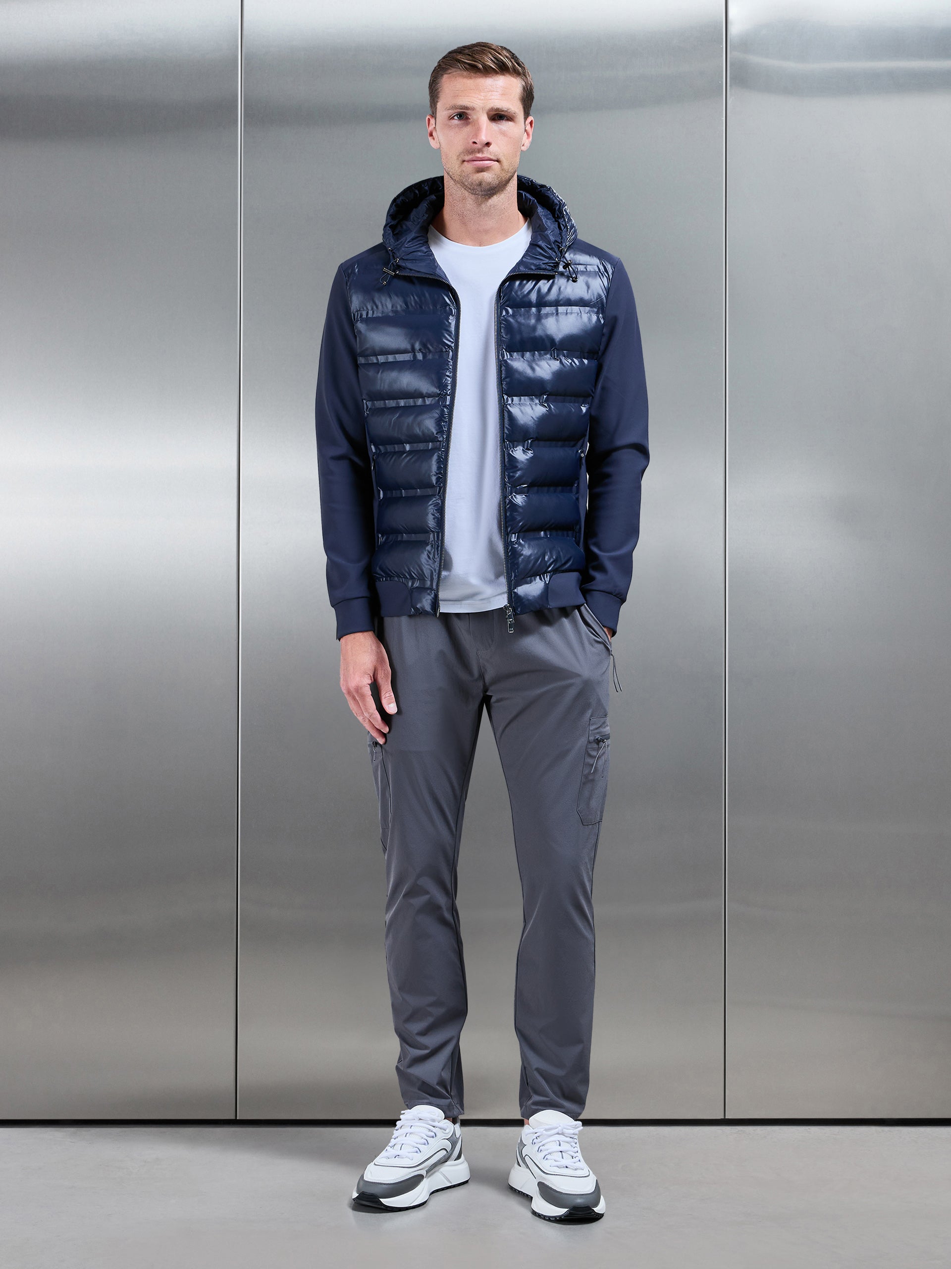 Mens Hybrid Puffer Jacket in Navy