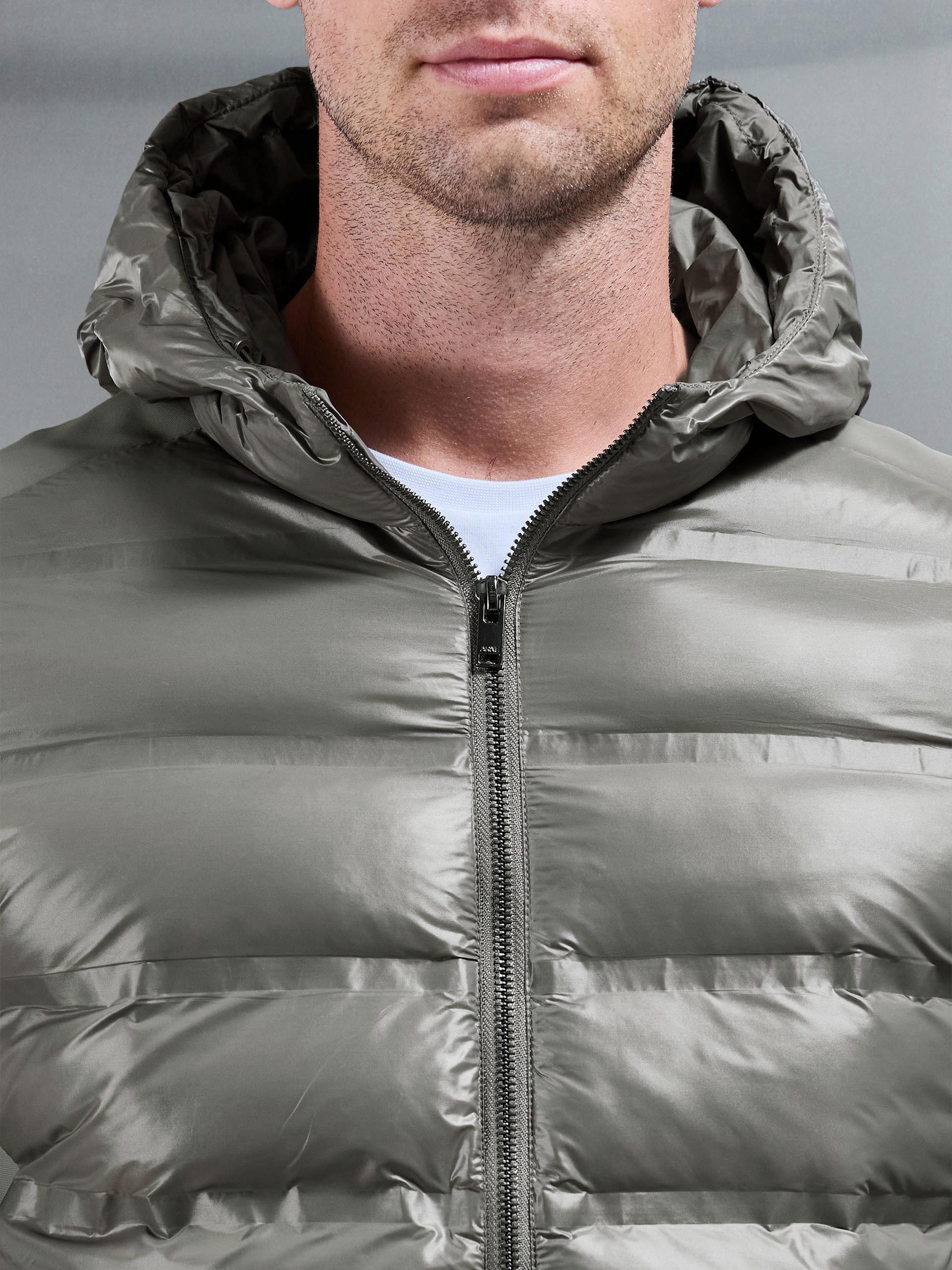 Mens Hybrid Puffer Jacket in Olive