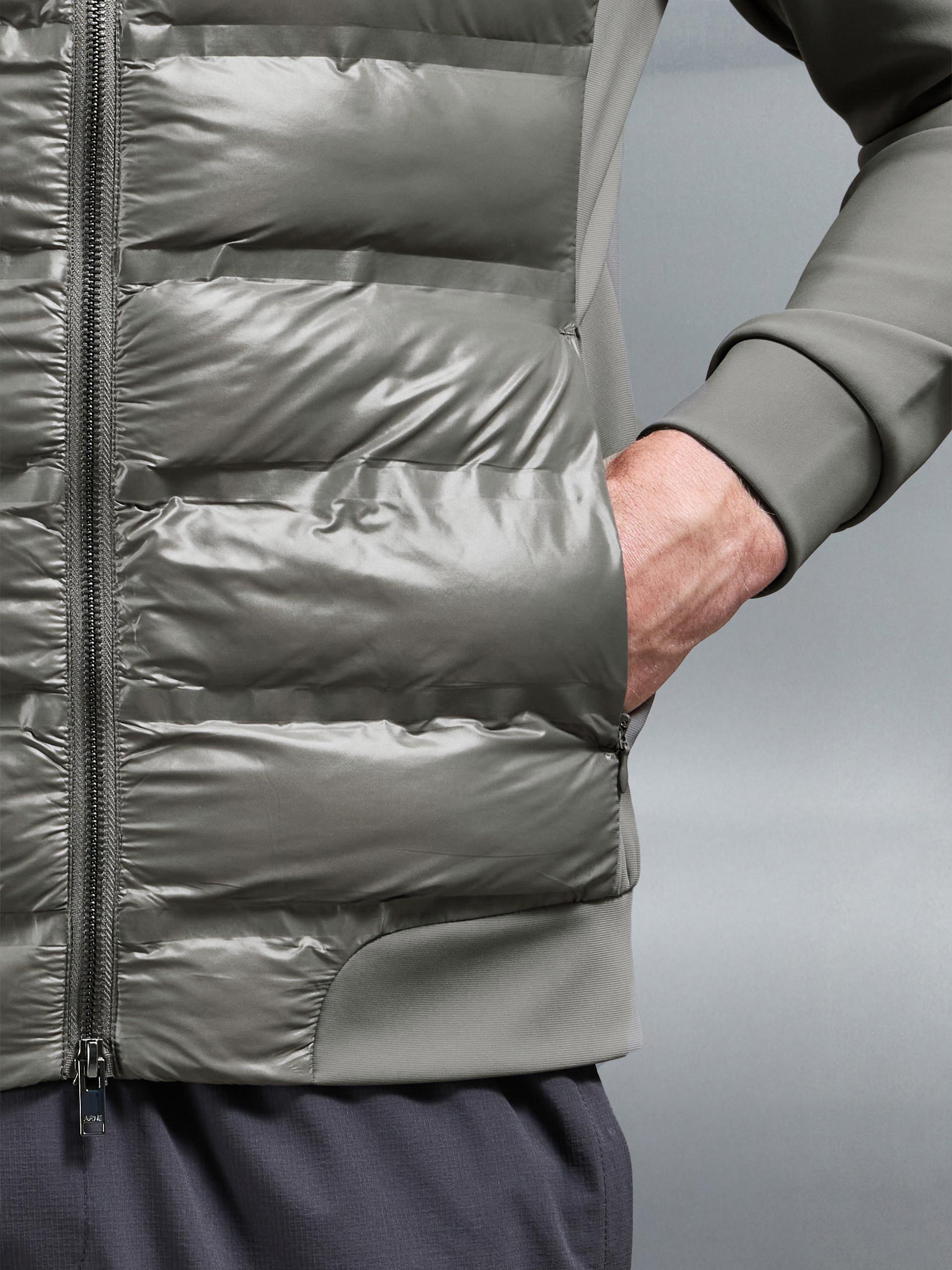 Mens Hybrid Puffer Jacket in Olive