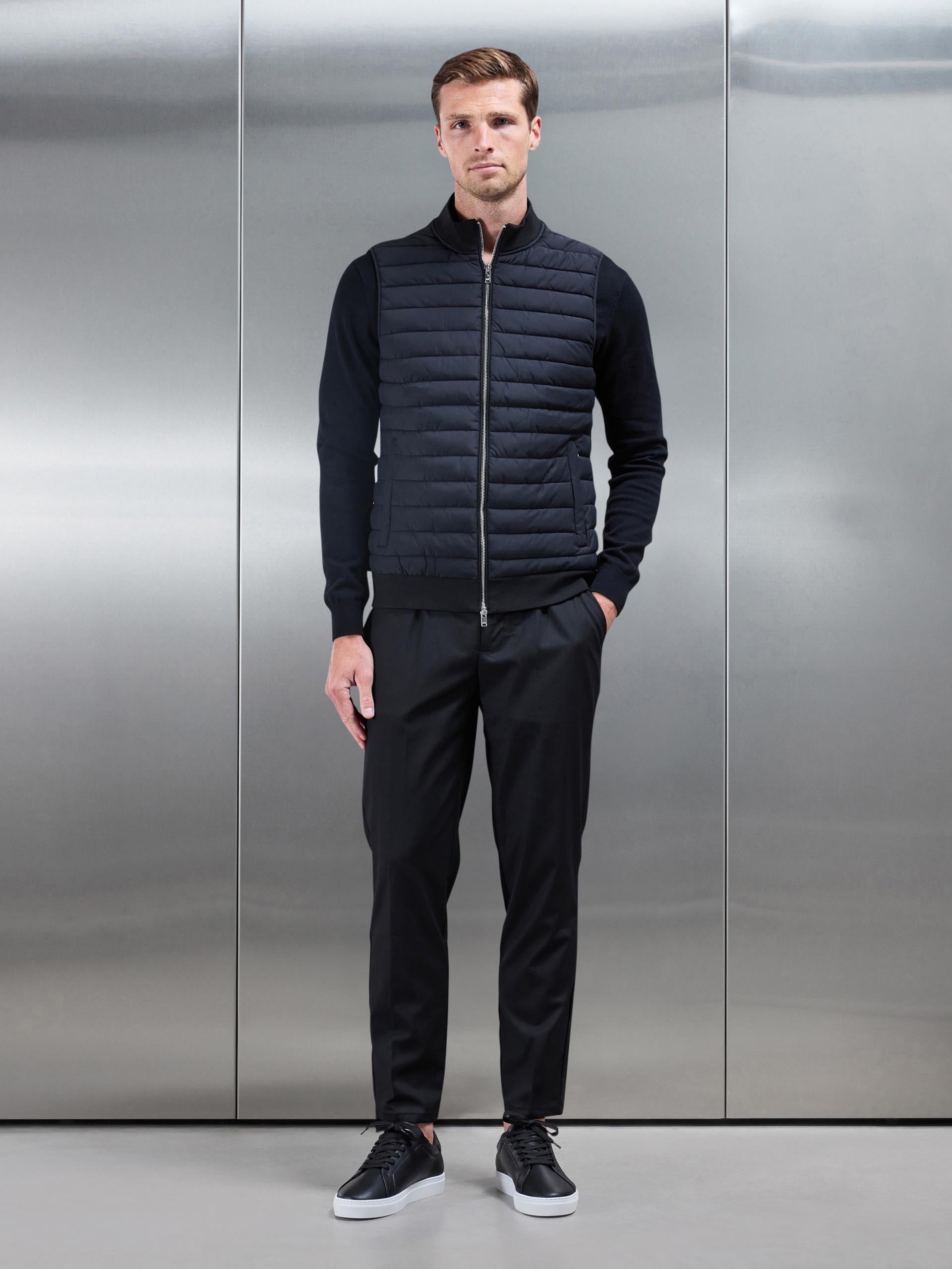 Mens Hybrid Quilted Gilet in Black