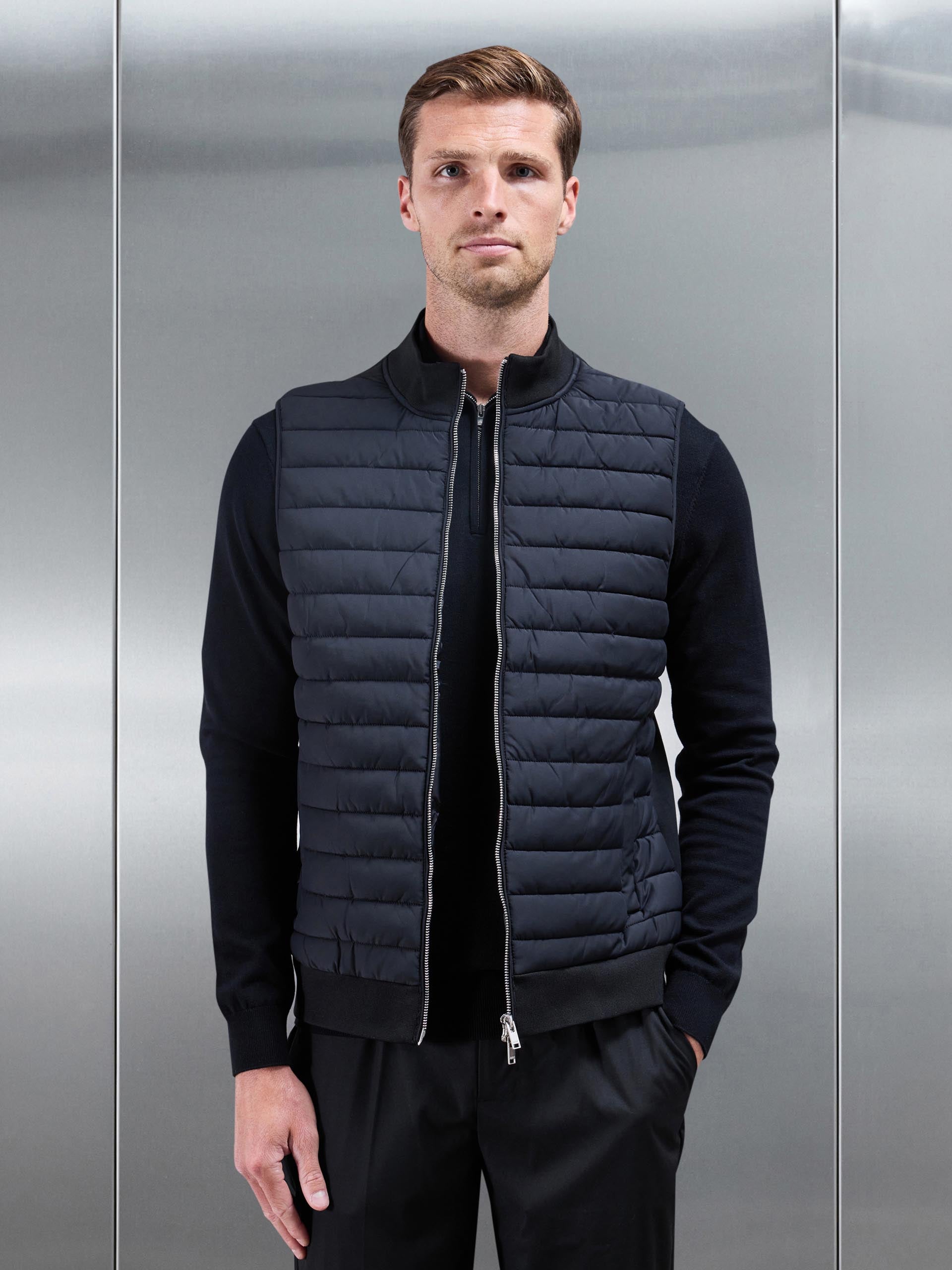 Mens Hybrid Quilted Gilet in Black