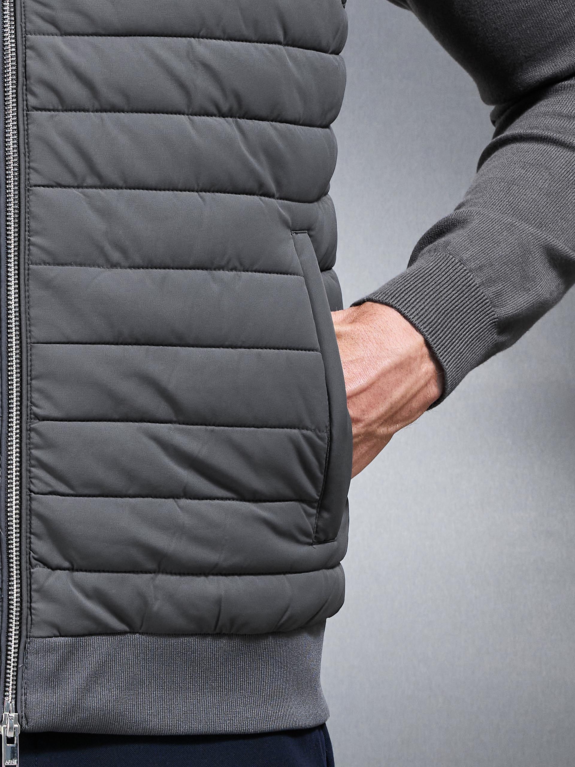 Mens Hybrid Quilted Gilet in Grey