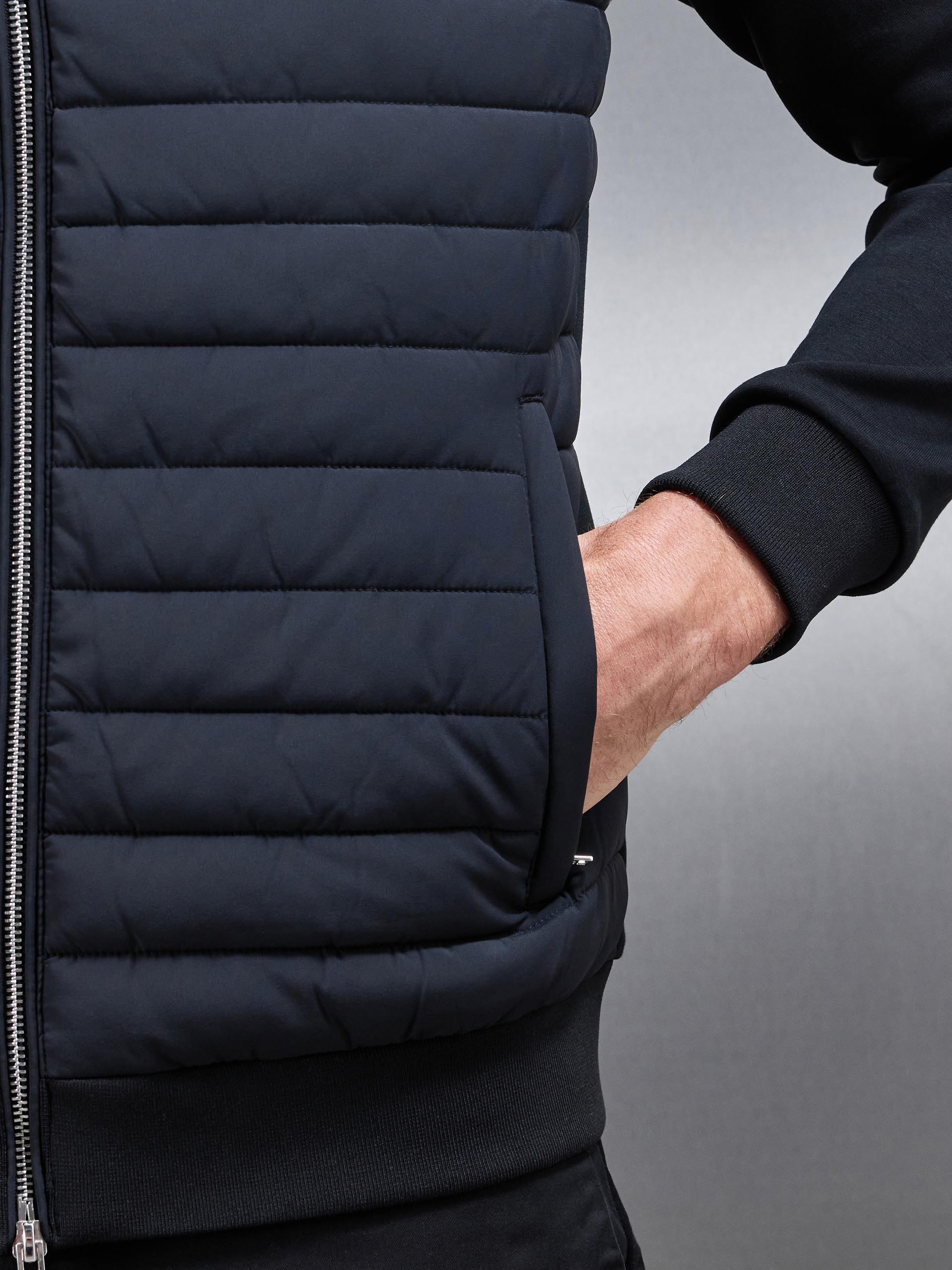 Mens Hybrid Quilted Jacket in Black