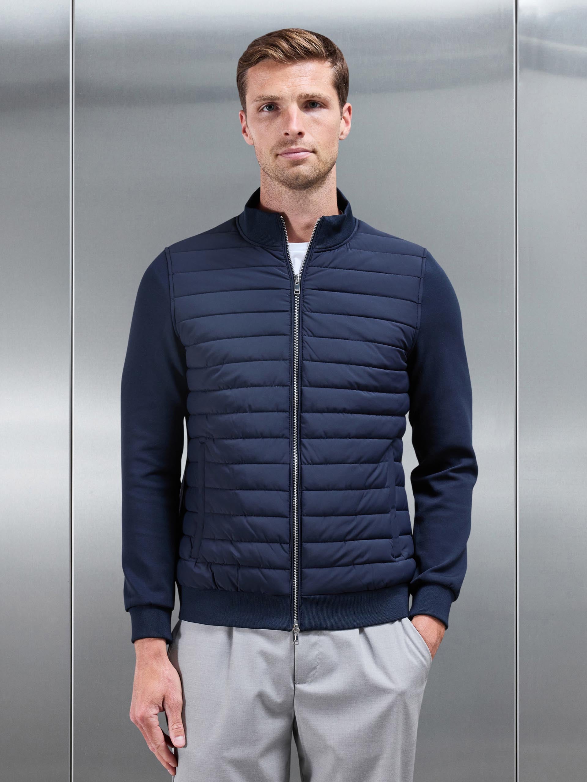 Mens Hybrid Quilted Jacket in Navy