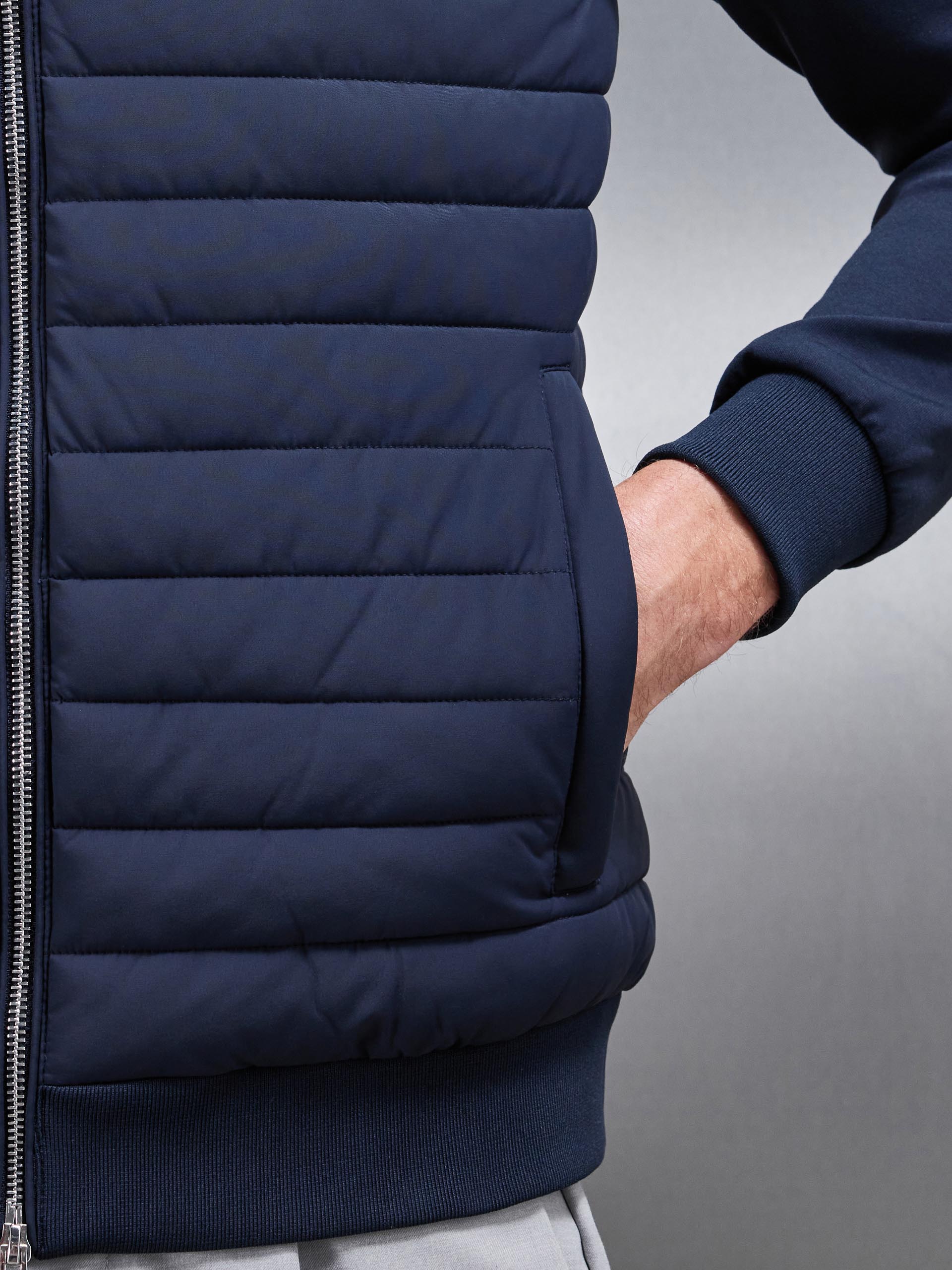 Mens Hybrid Quilted Jacket in Navy
