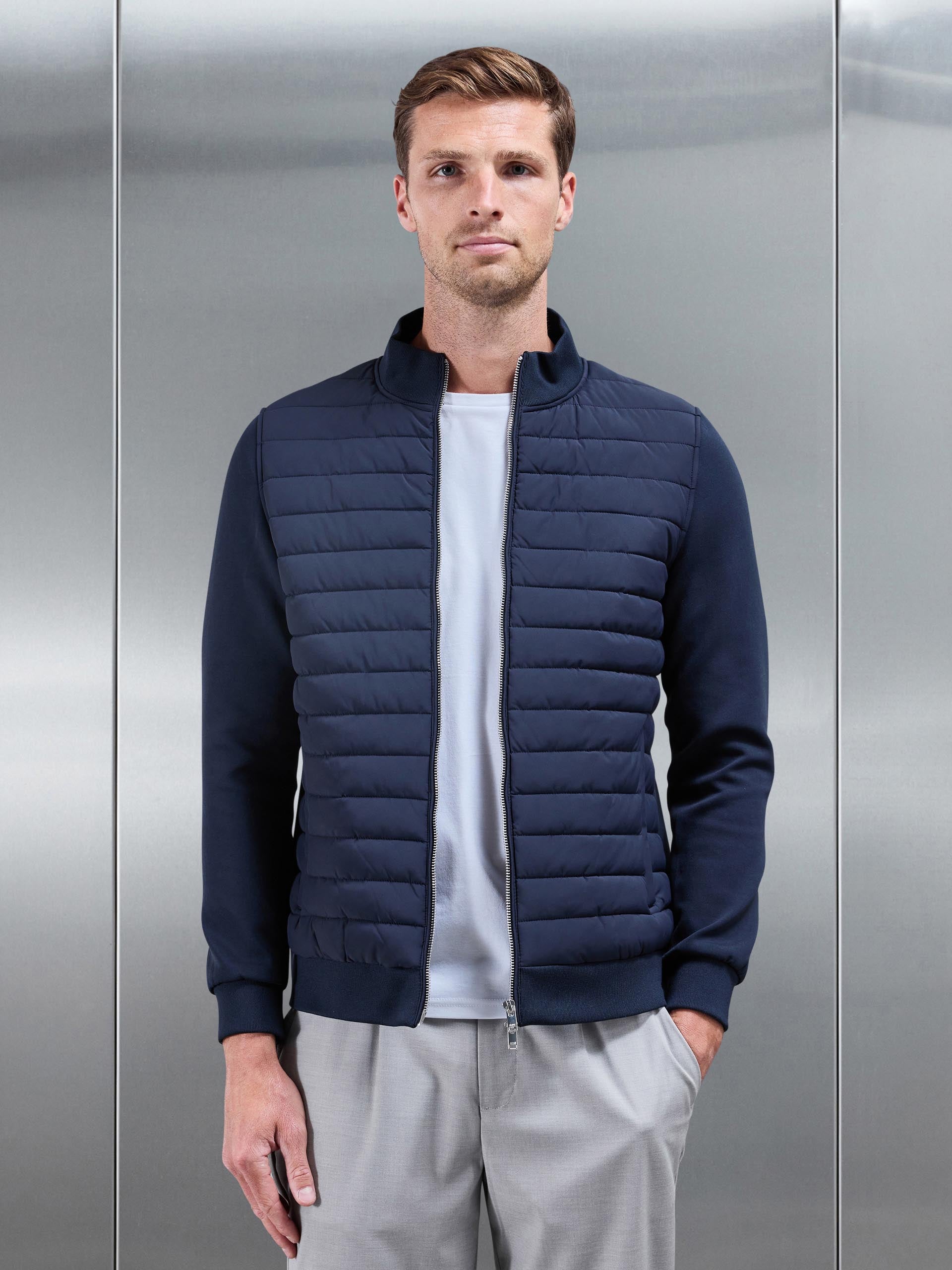 Mens Hybrid Quilted Jacket in Navy