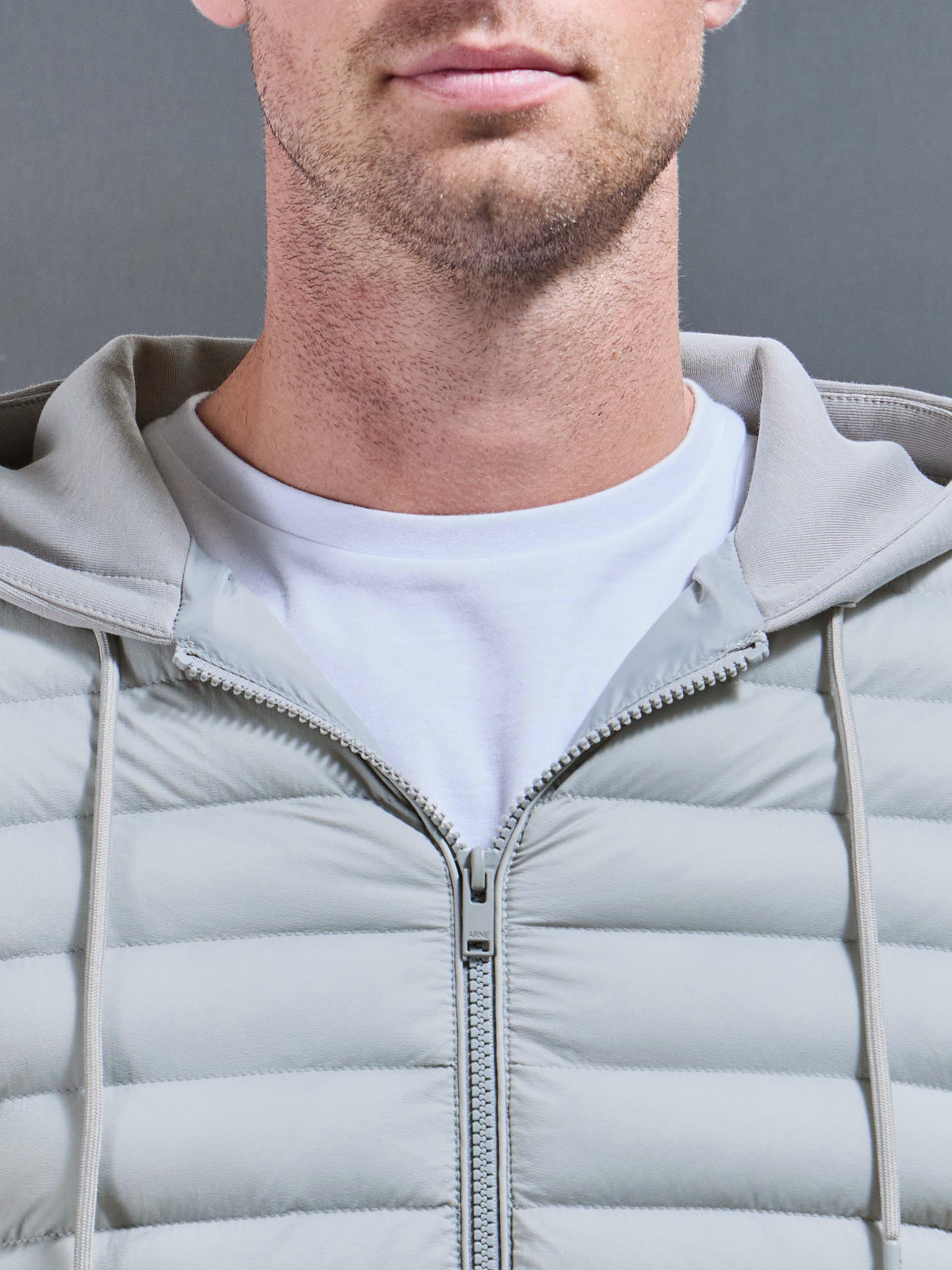Mens Hybrid Quilted Technical Windbreaker in Mid Grey