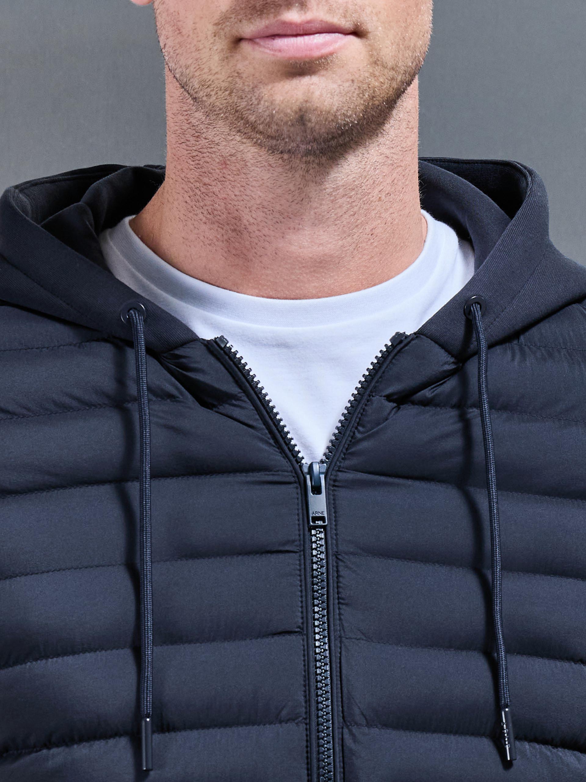 Mens Hybrid Quilted Technical Windbreaker in Navy