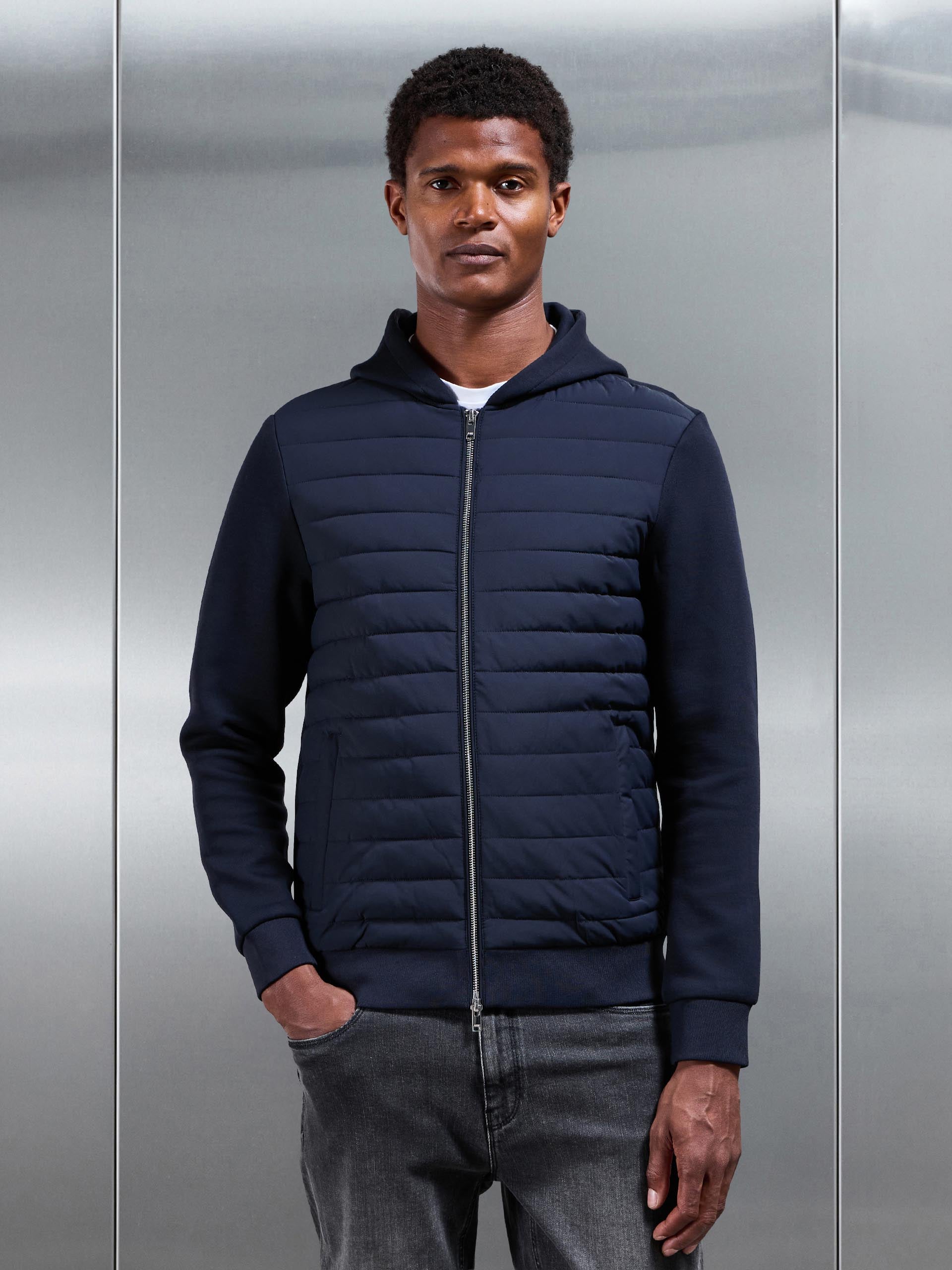 Mens Hybrid Quilted Windbreaker in Navy