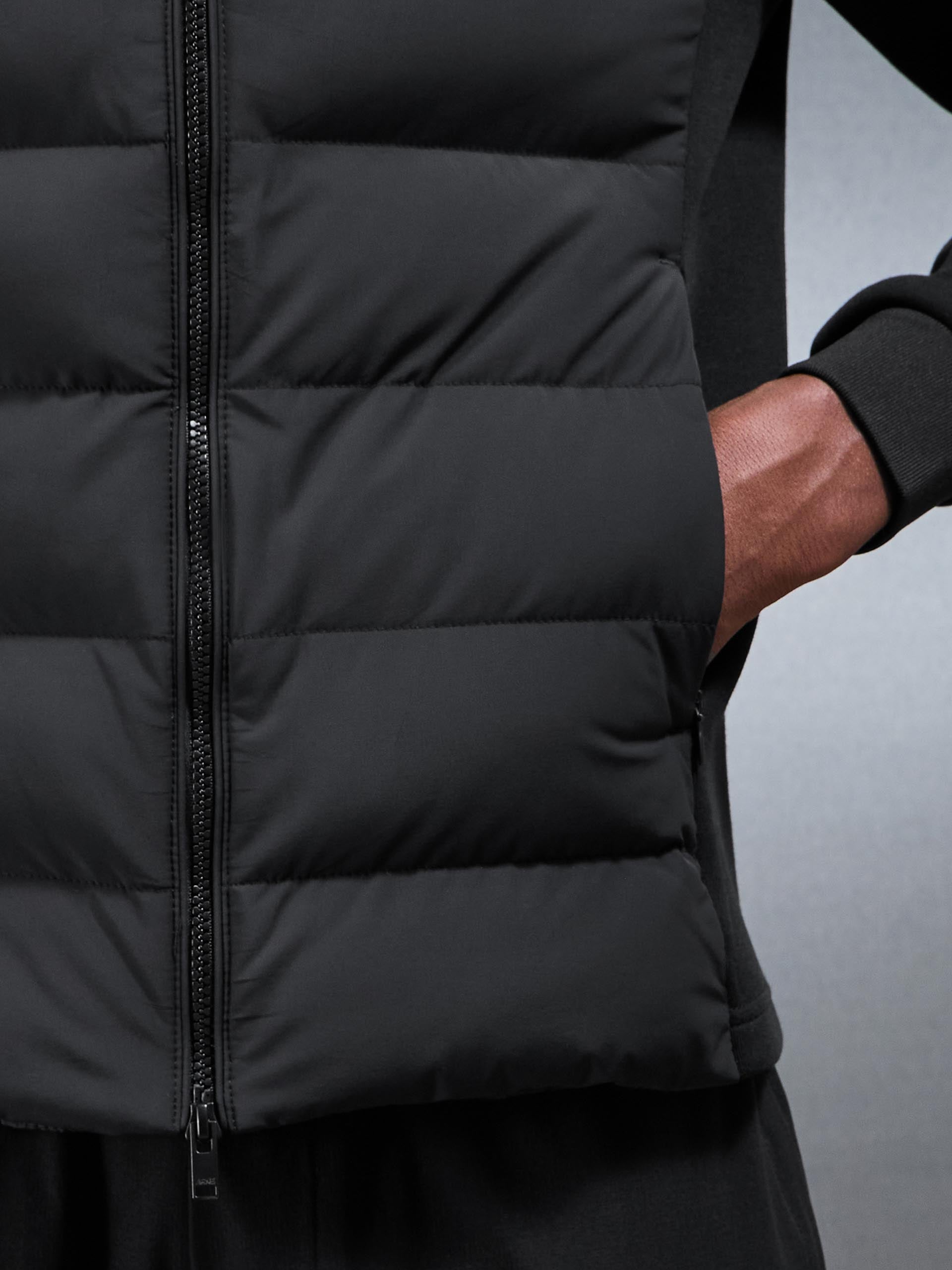 Mens Hybrid Technical Puffer Jacket in Black
