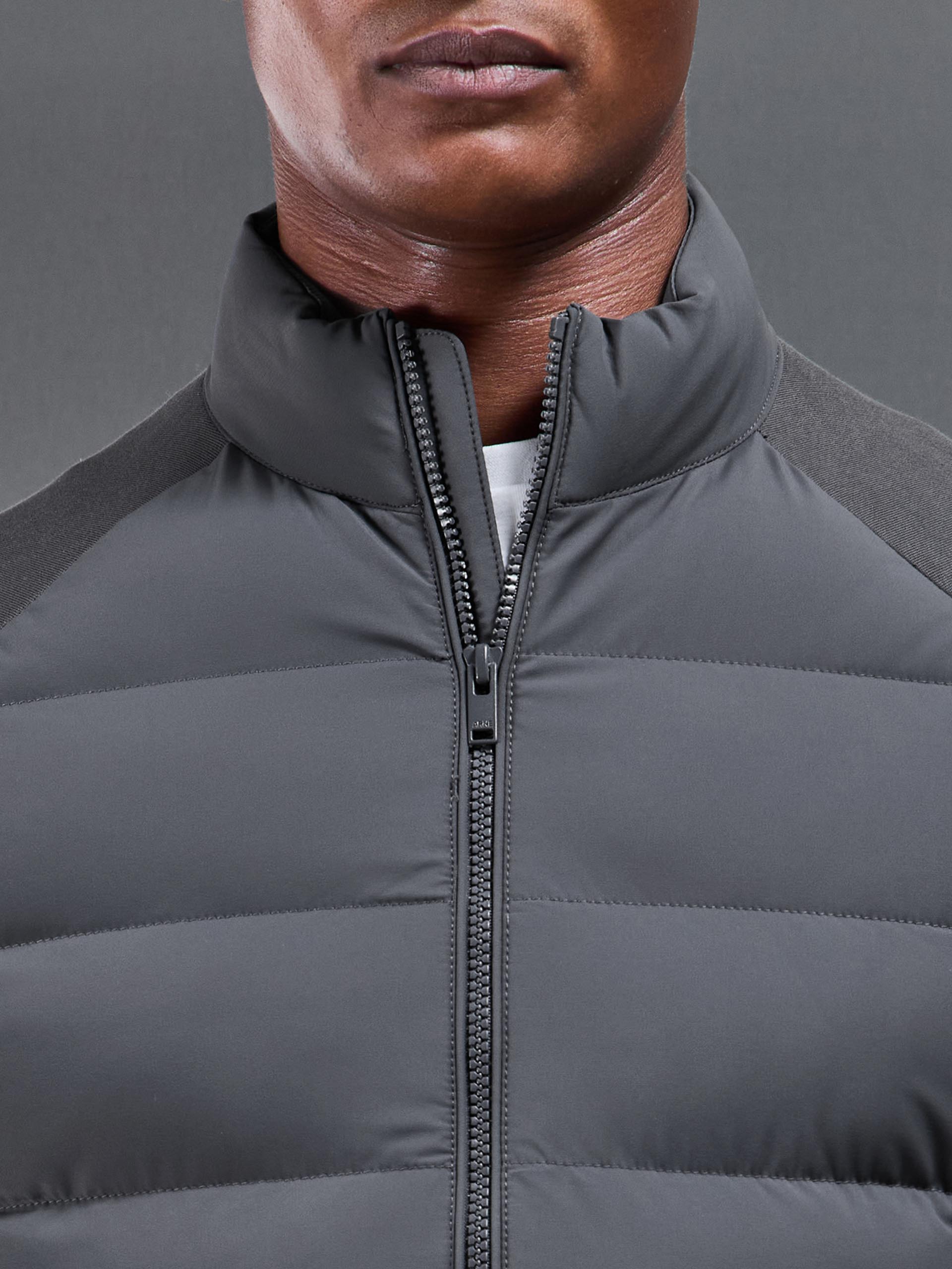 Mens Hybrid Technical Puffer Jacket in Grey