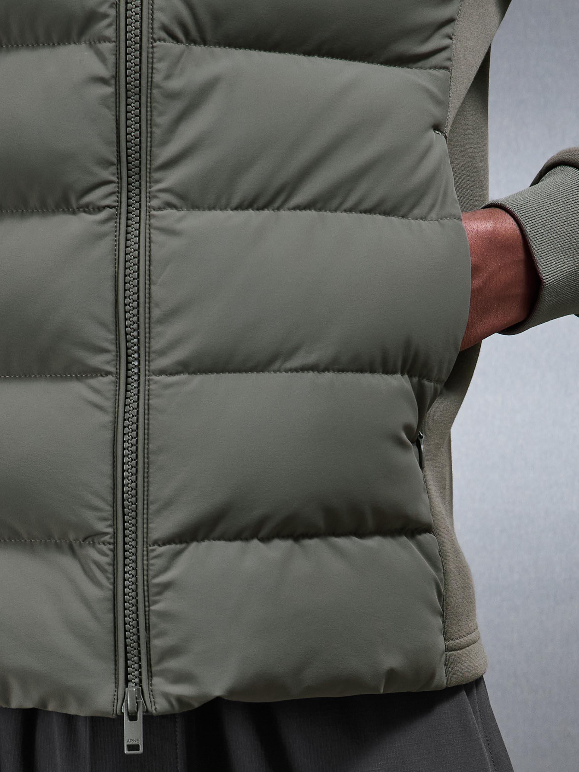 Mens Hybrid Technical Puffer Jacket in Olive