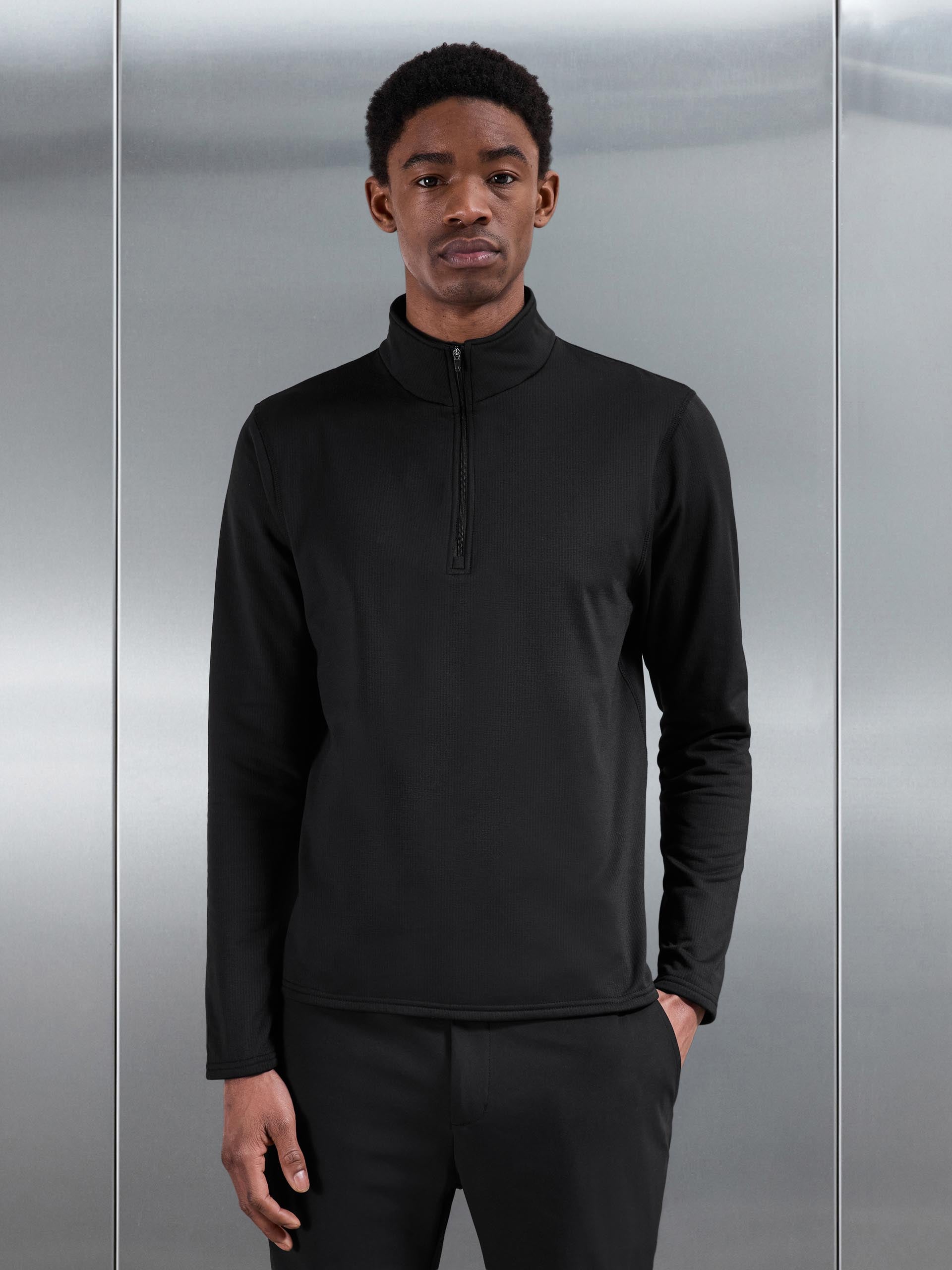 Mens Insulating Golf Mid Layer in Black