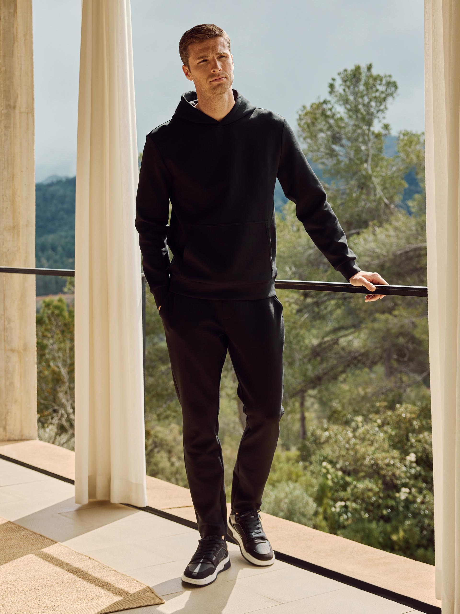 Mens Interlock Jersey Essential Jogger in Black