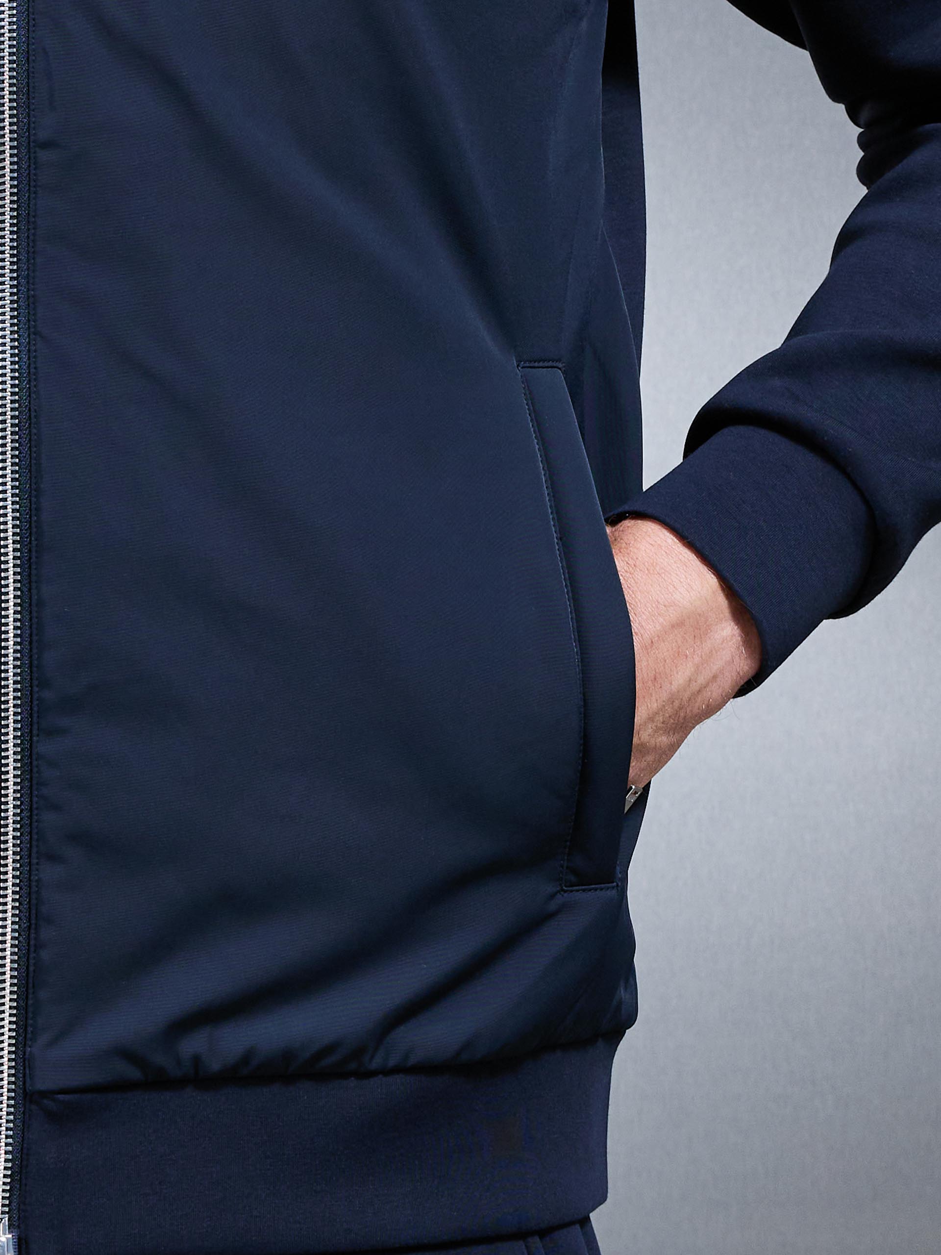 Mens Interlock Jersey Hybrid Windbreaker in Navy