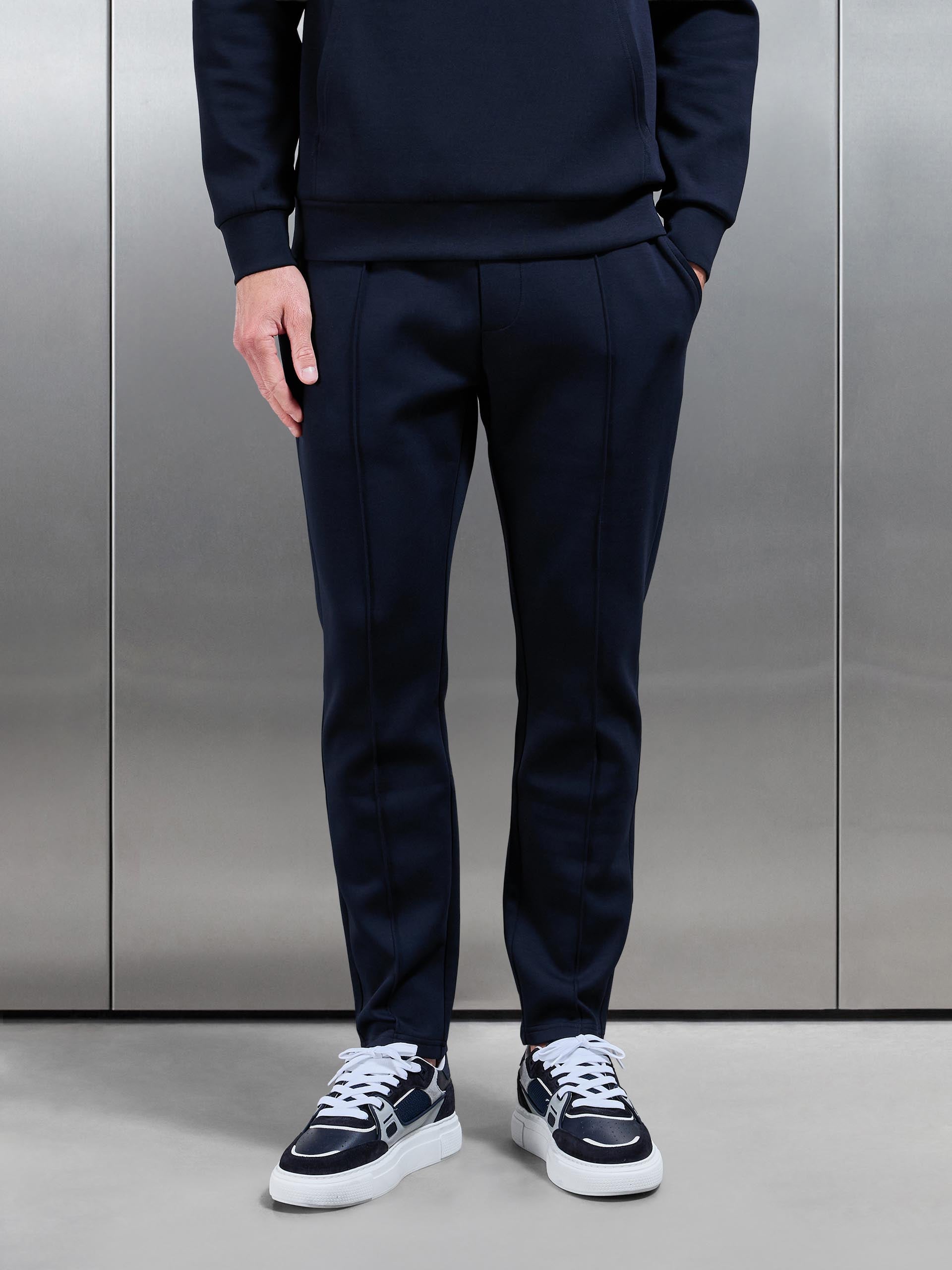 Mens Interlock Jersey Tapered Jogger in Navy