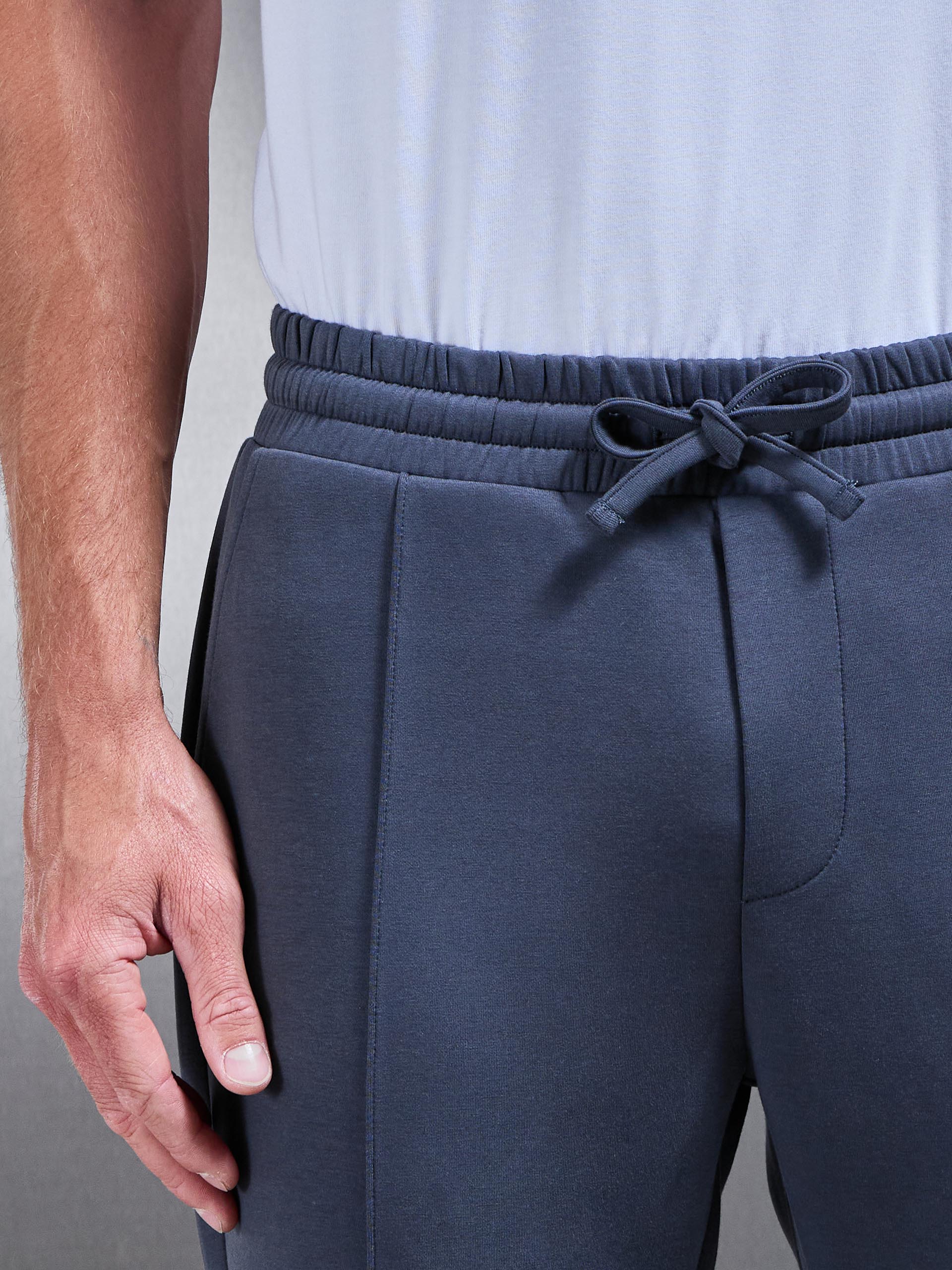 Mens Interlock Jersey Tapered Jogger in Slate Blue