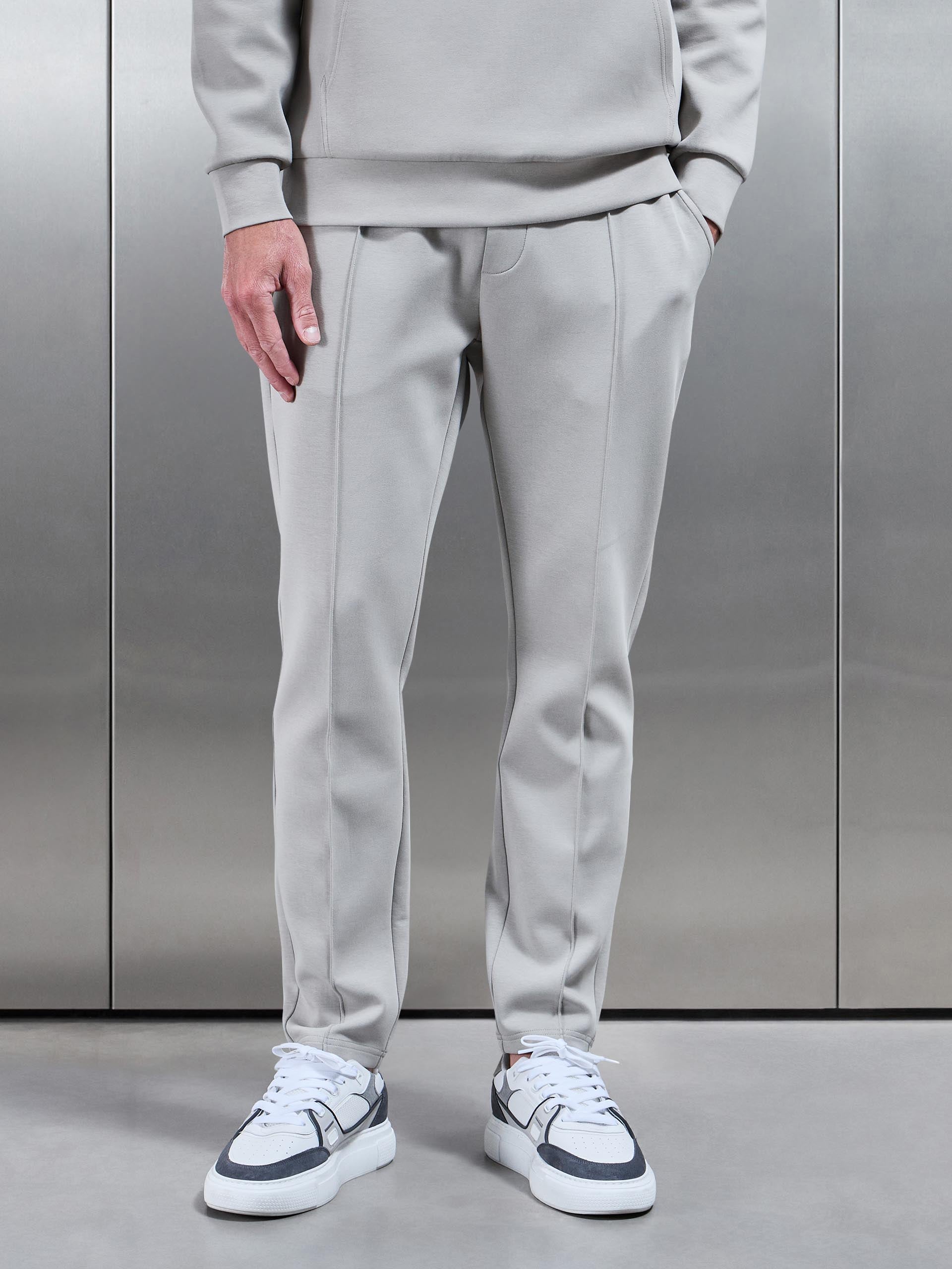 Mens Interlock Jersey Tapered Jogger in Stone