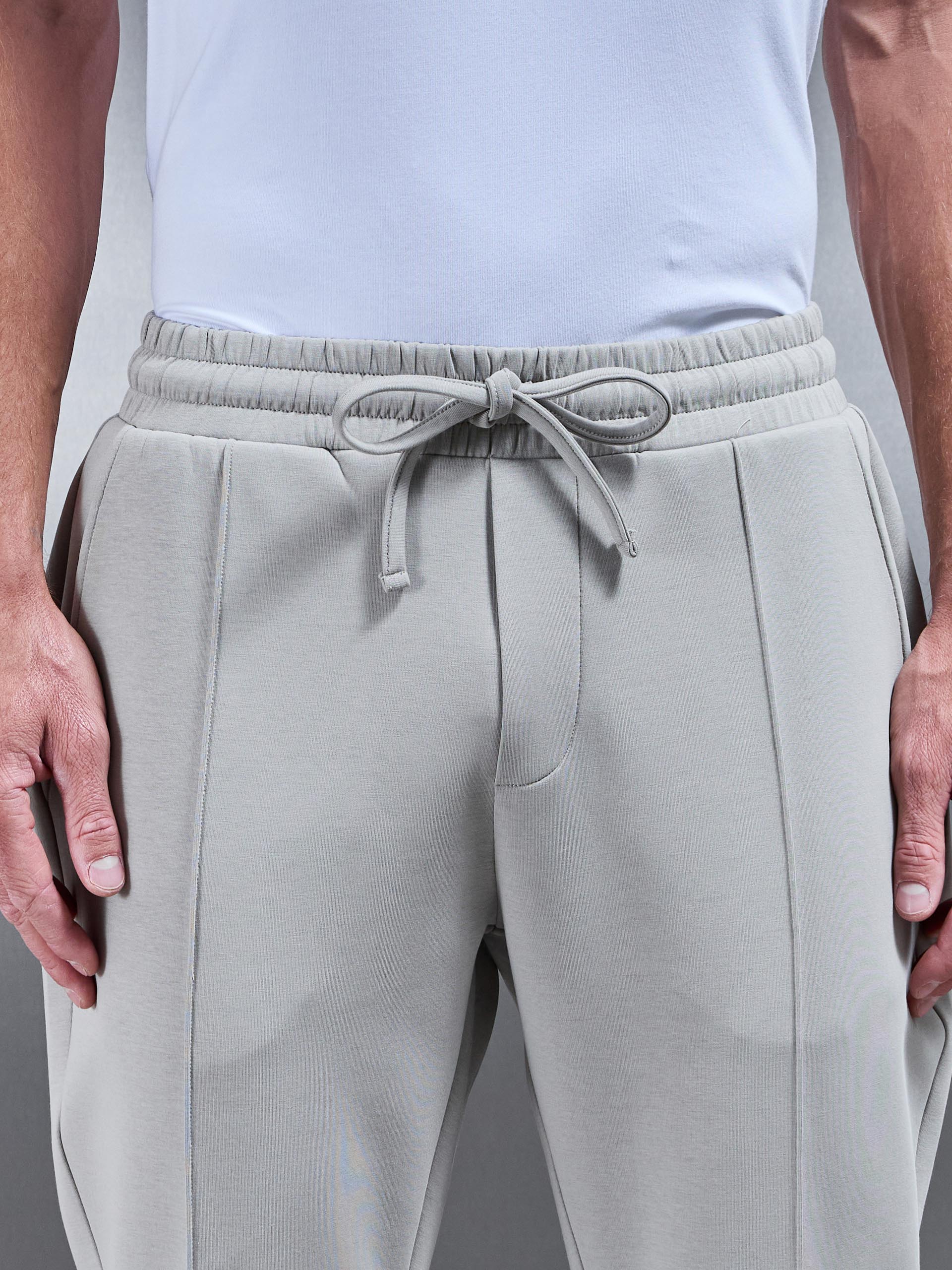 Mens Interlock Jersey Tapered Jogger in Stone