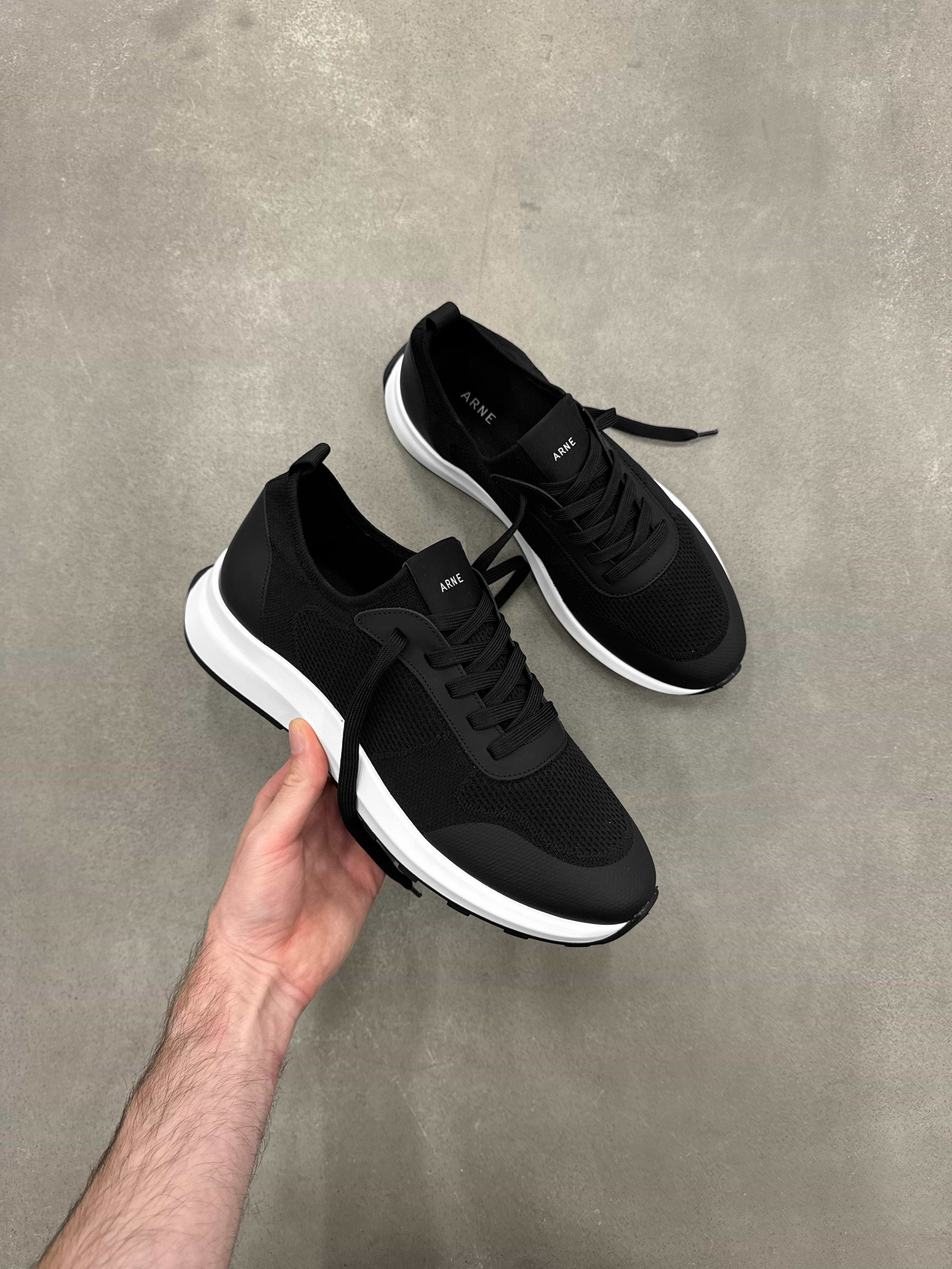 Knitted Runner in Black