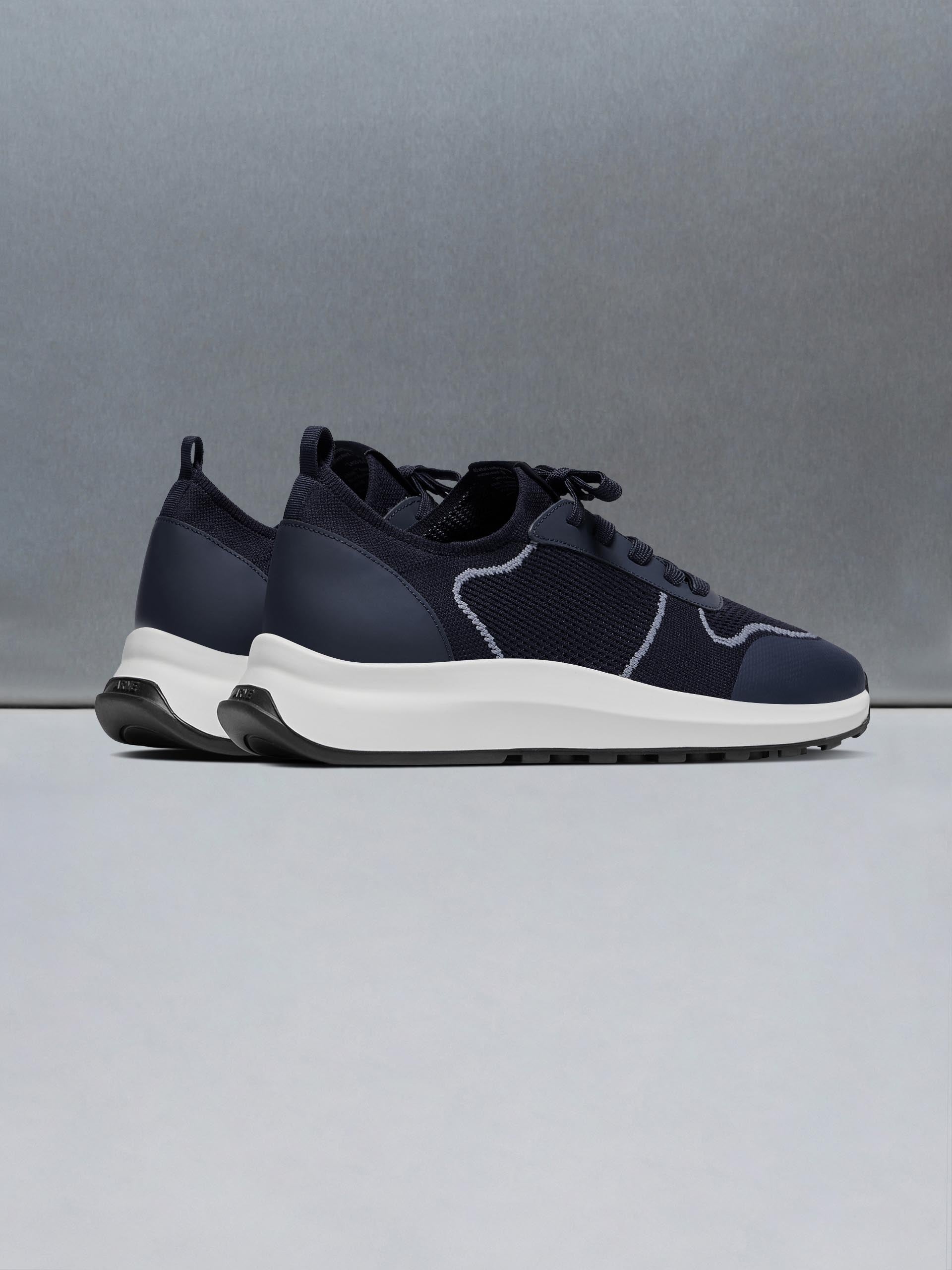 Mens Knitted Runner in Navy