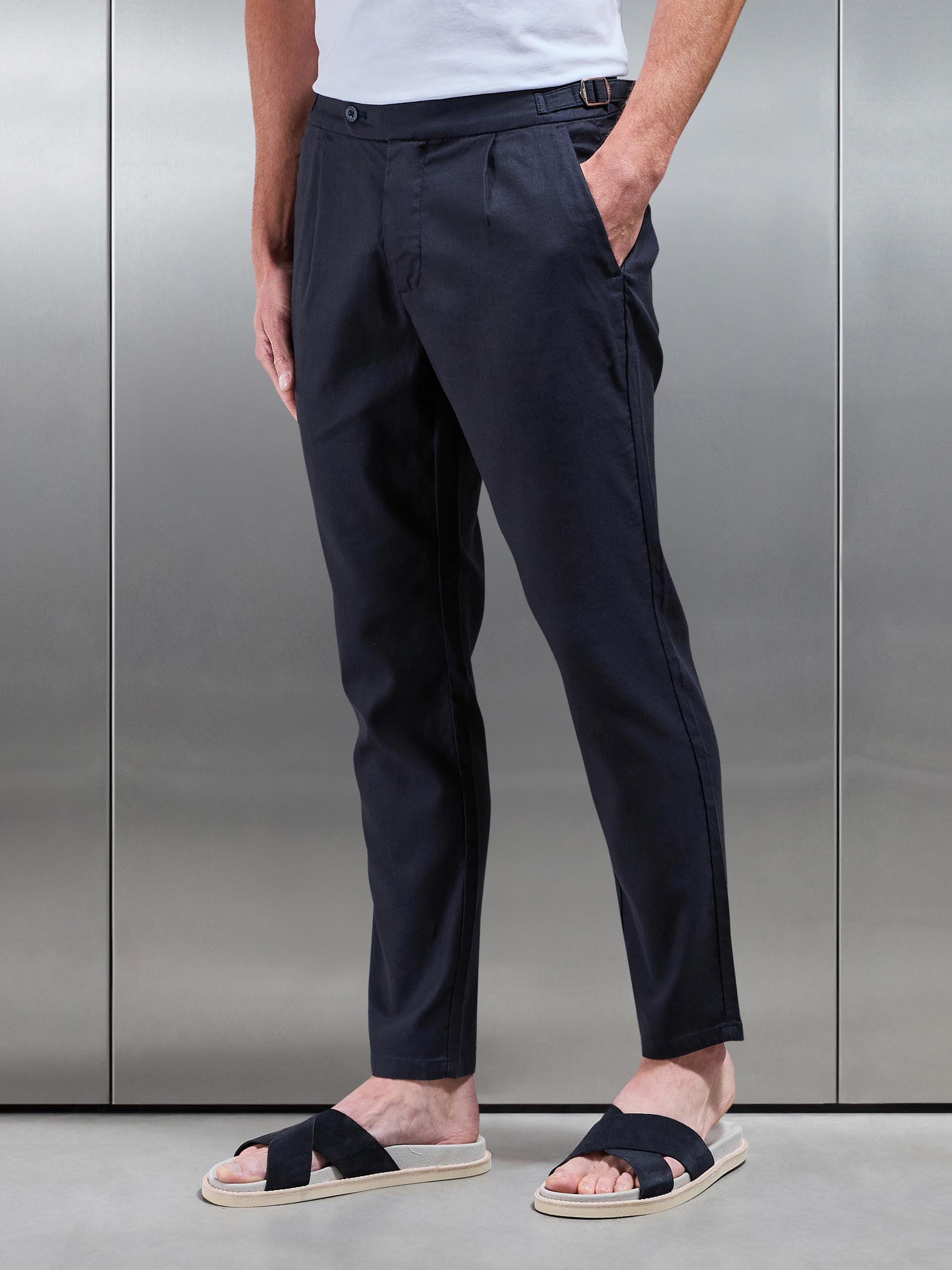 Mens Linen Tailored Trouser in Navy