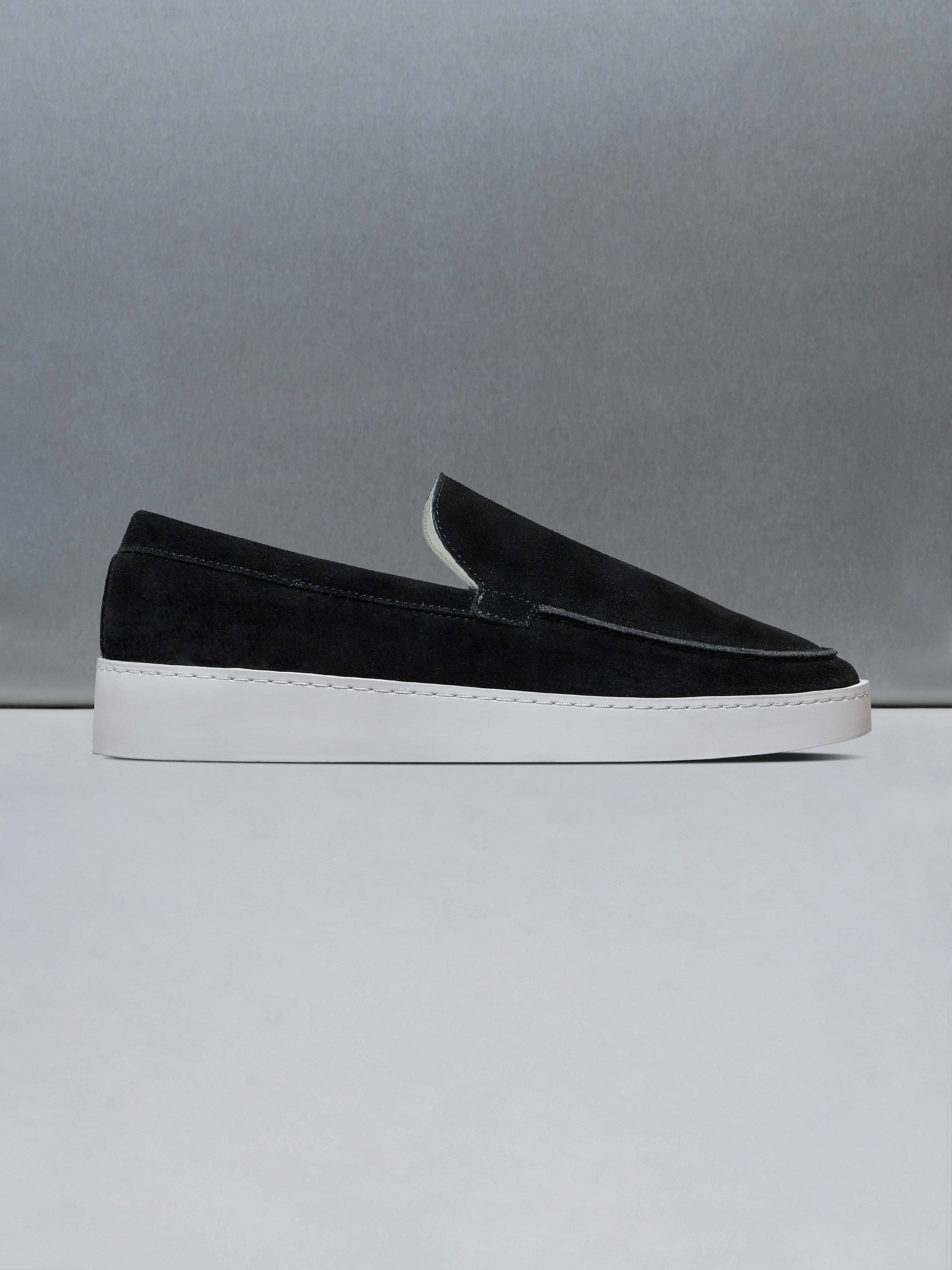 Loafer in Black