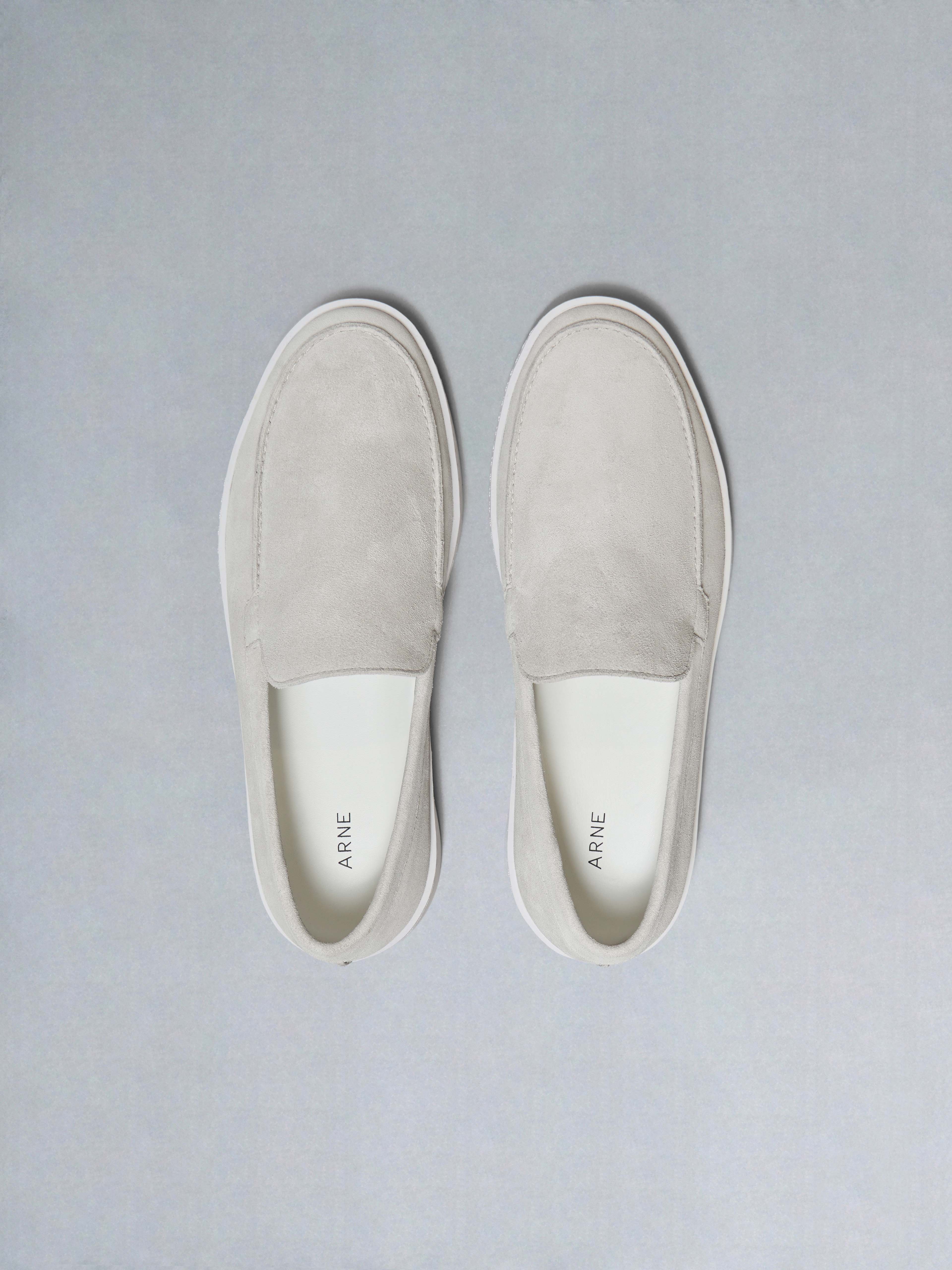 Mens Loafer in Stone