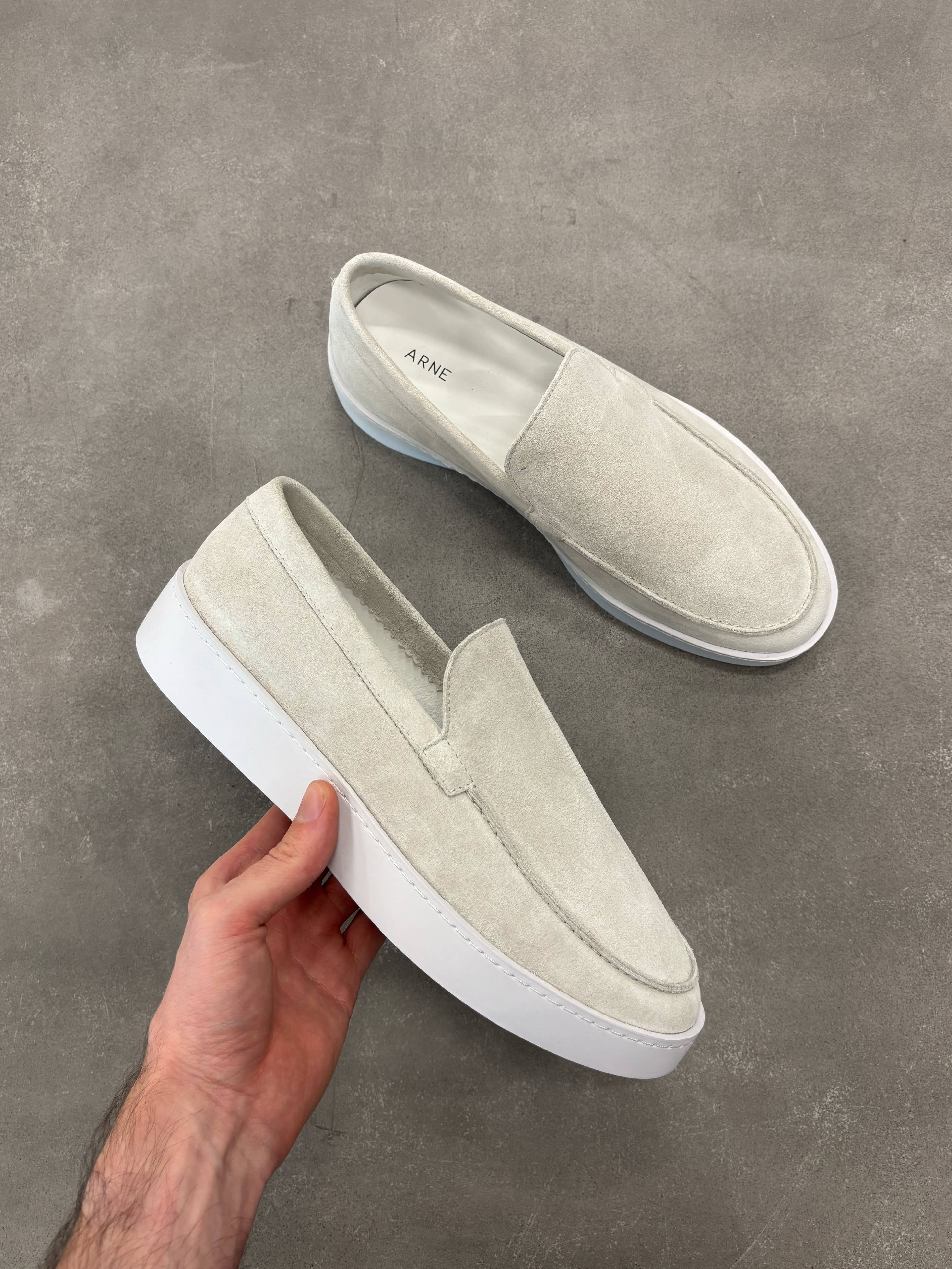 Mens Loafer in Stone