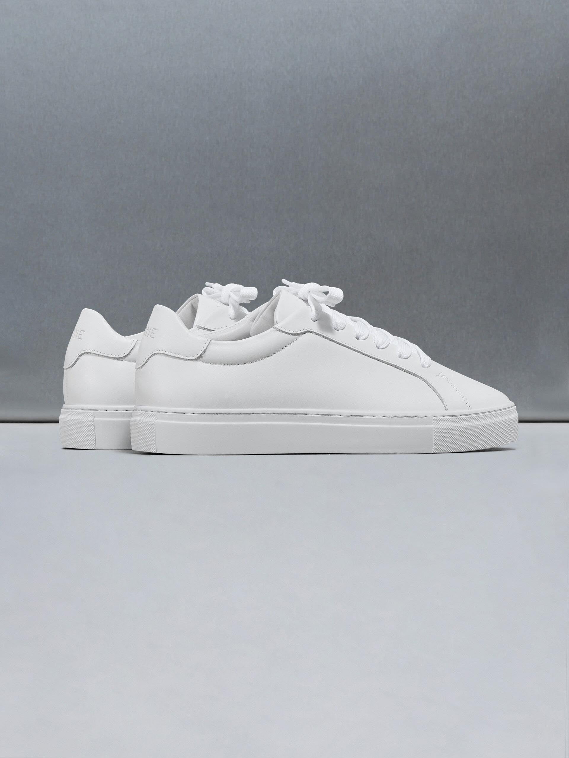 Mens Low Essential Leather Trainer in White