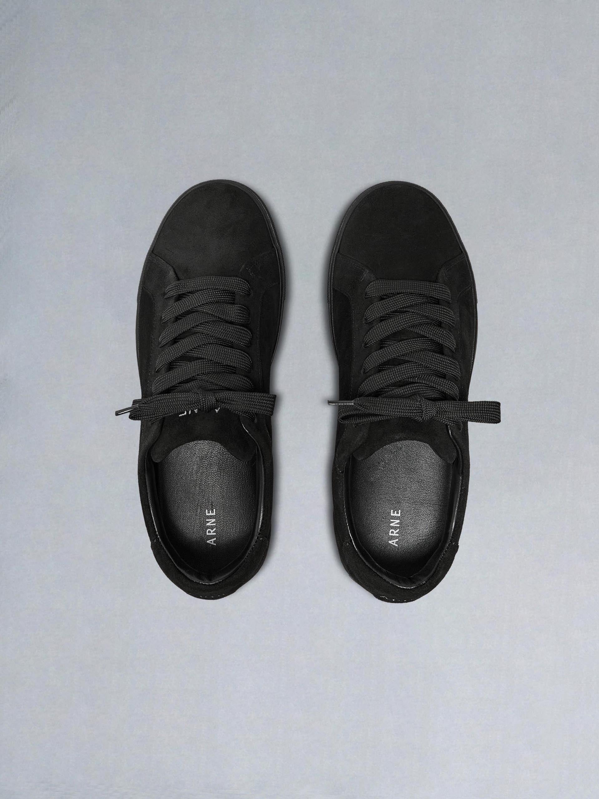 Mens Low Essential Suede Trainer in Triple Black
