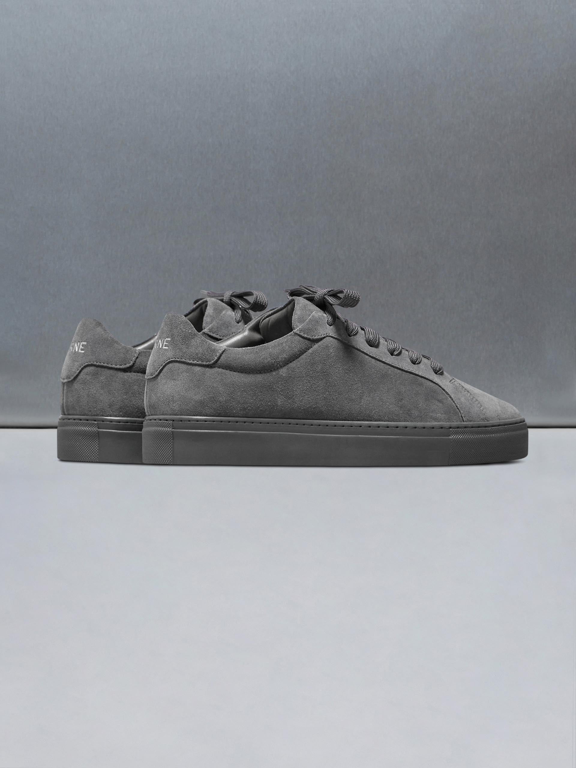 Mens Low Essential Suede Trainer in Triple Charcoal