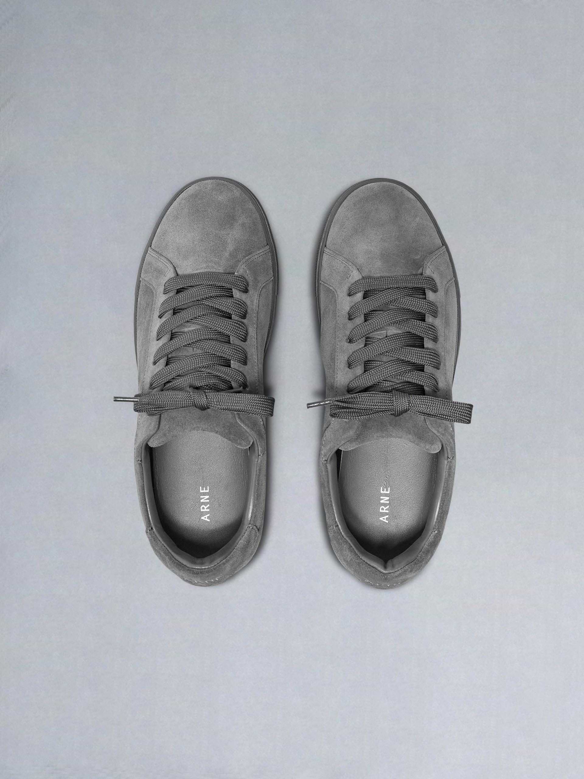 Low Essential Suede Trainer in Triple Charcoal