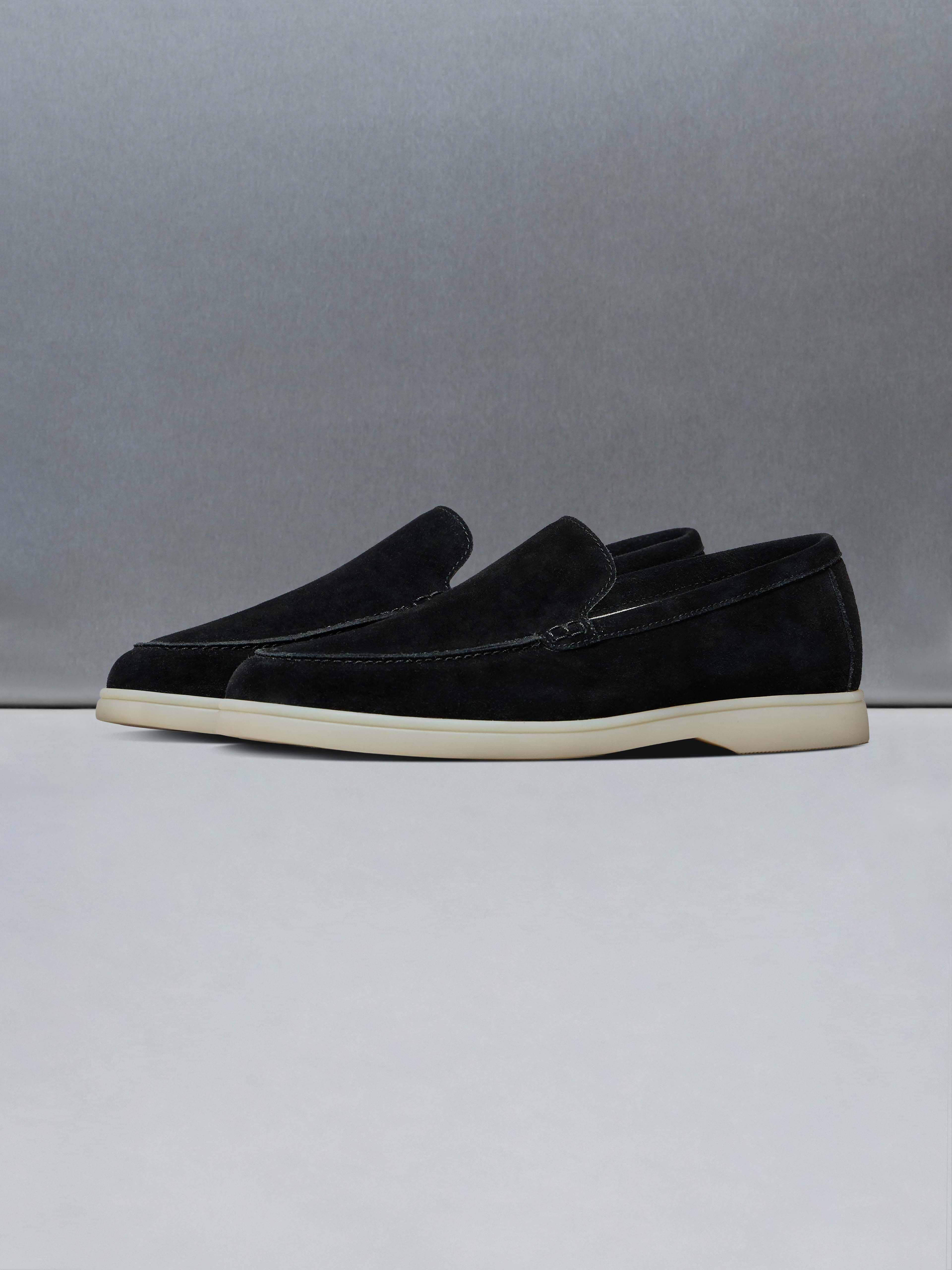 Low Loafer in Black