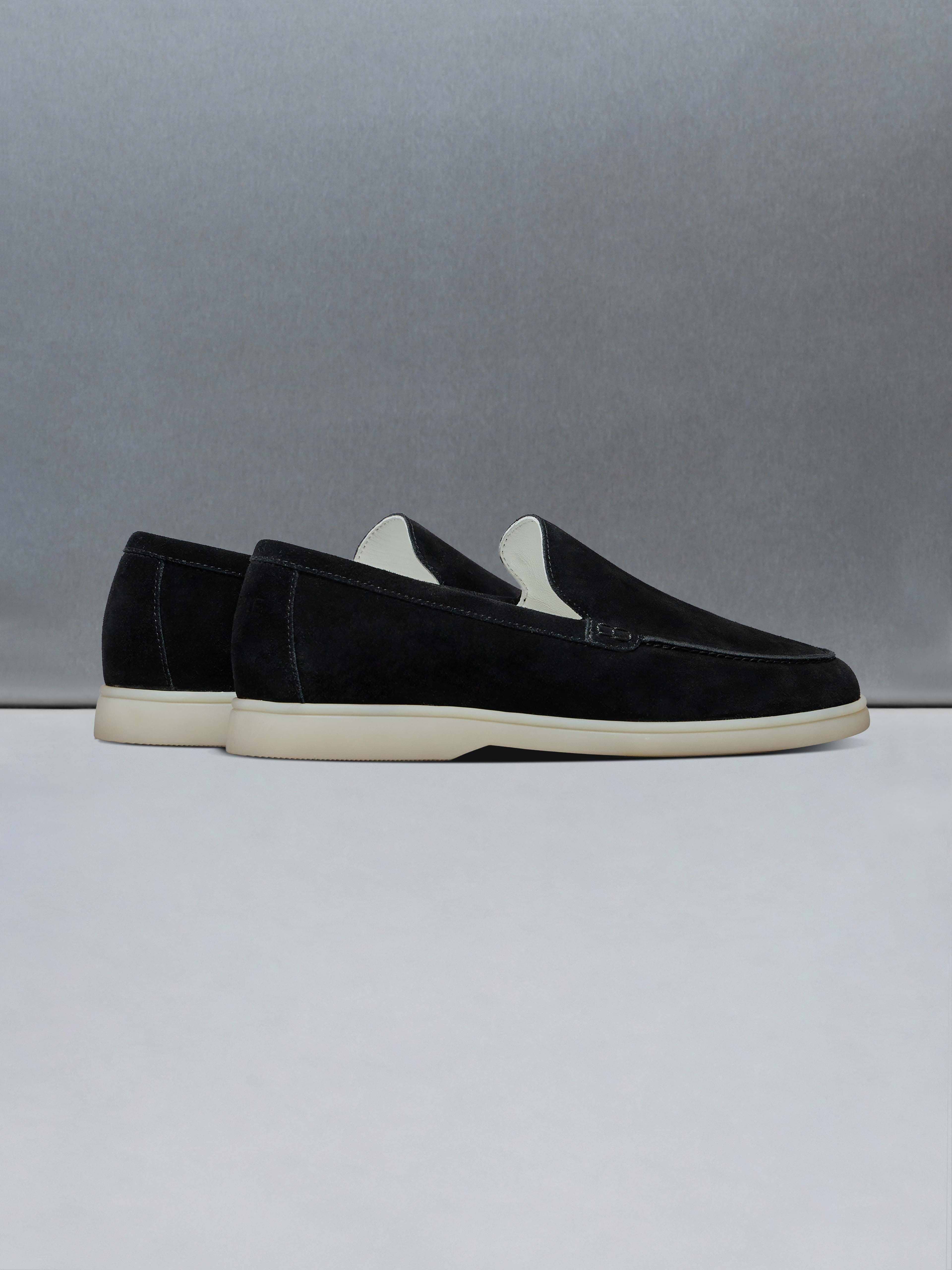 Low Loafer in Black