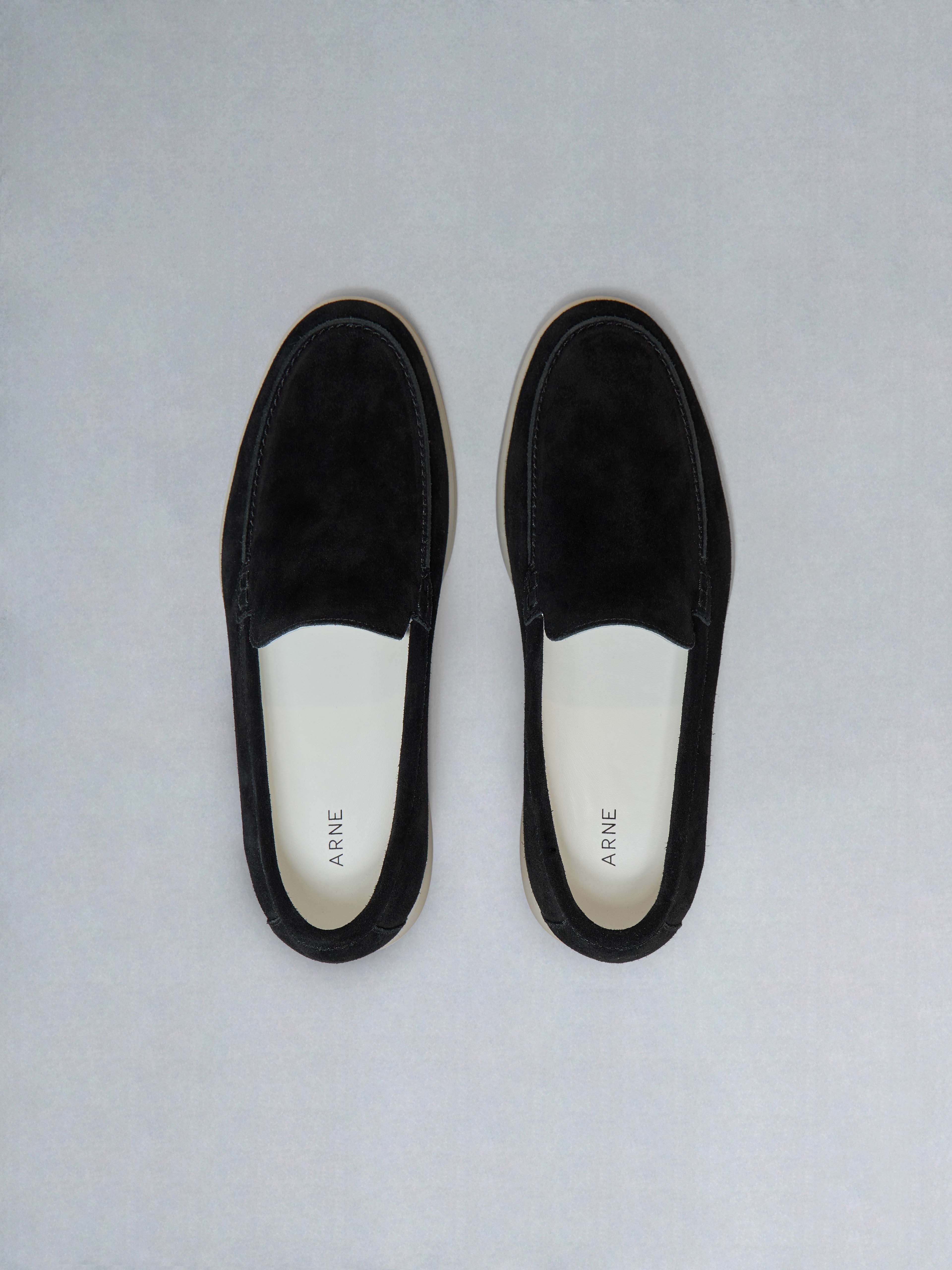 Mens Low Loafer in Black