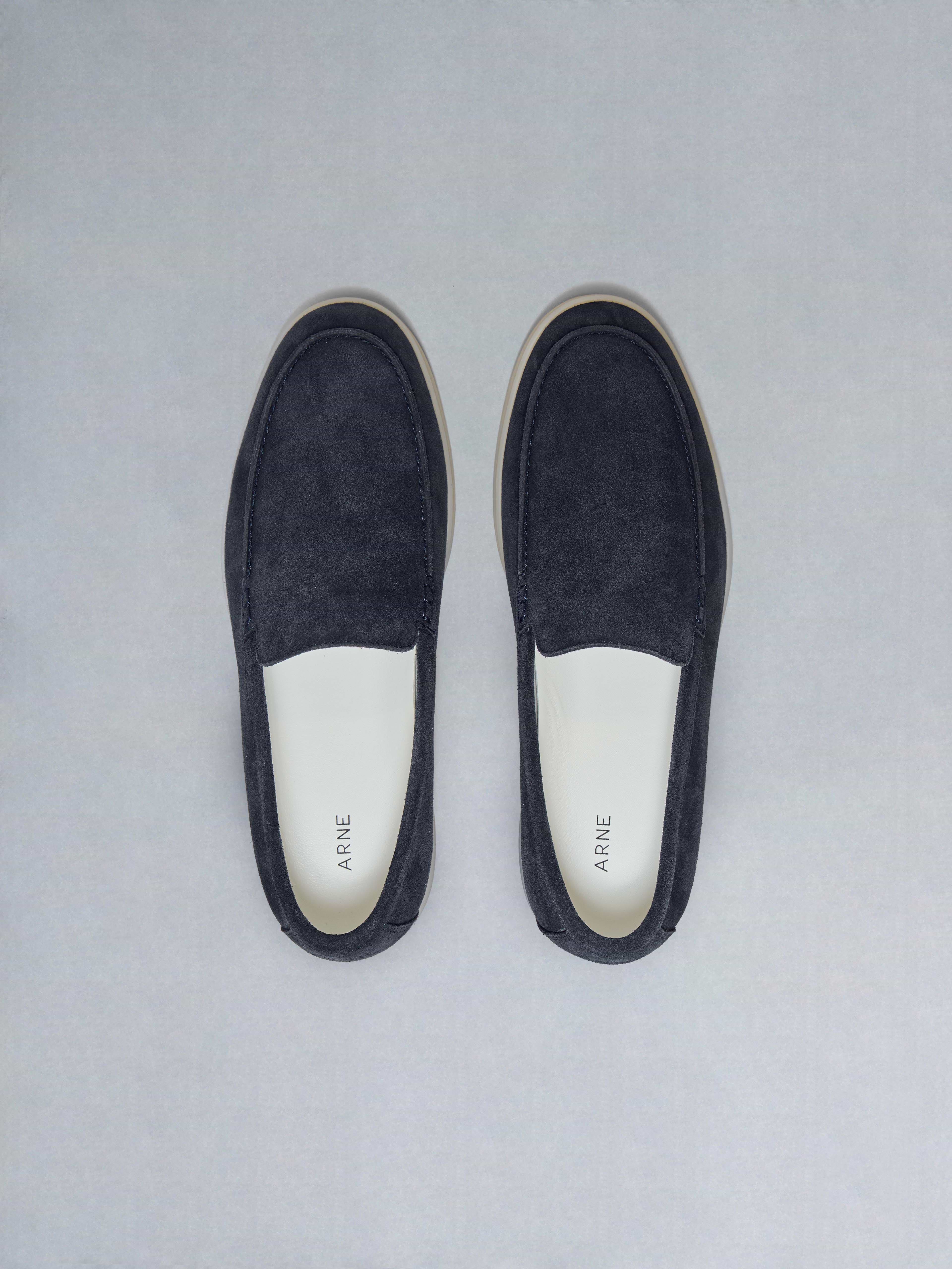 Low Loafer in Navy