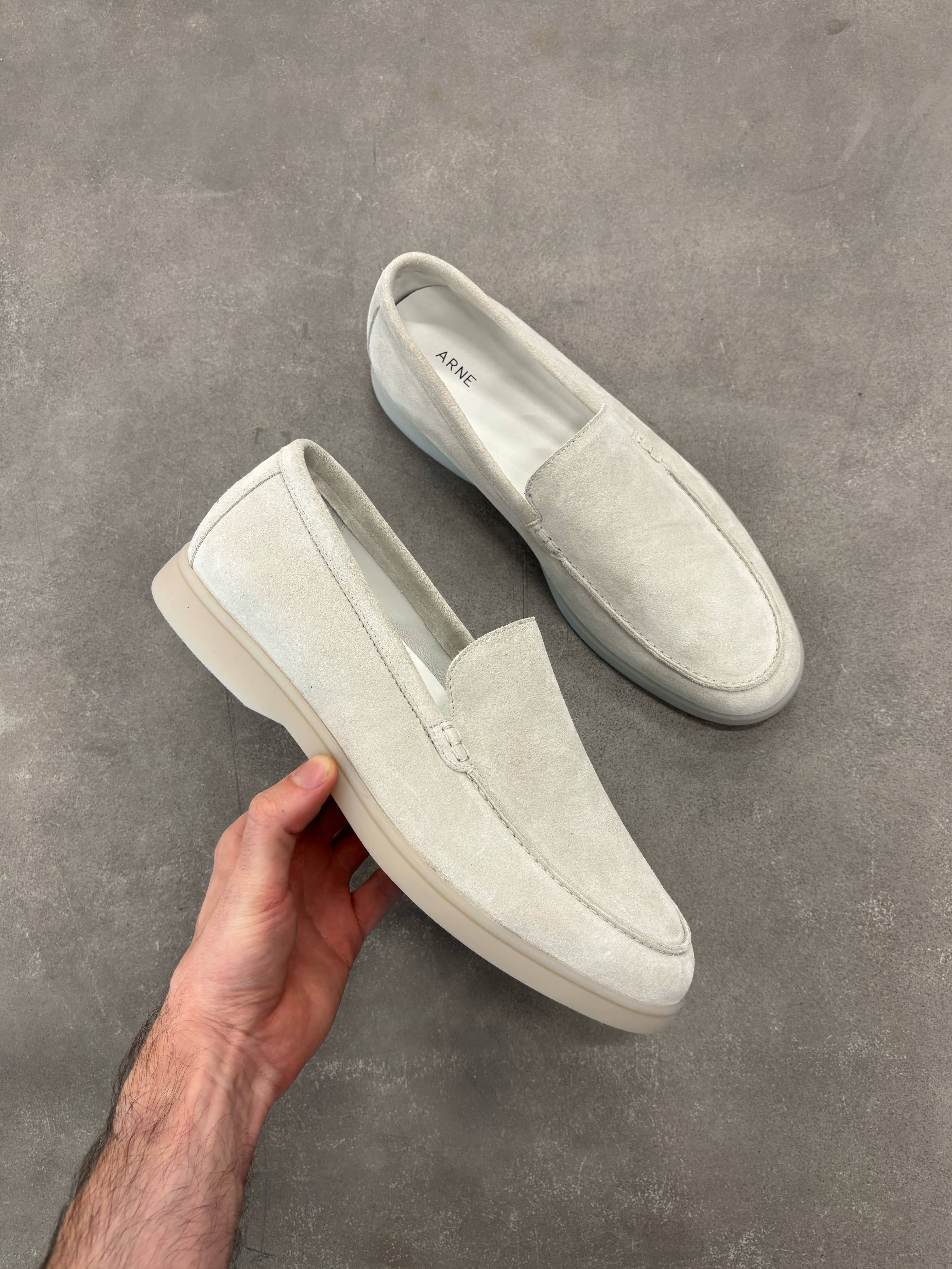 Low Loafer in Stone