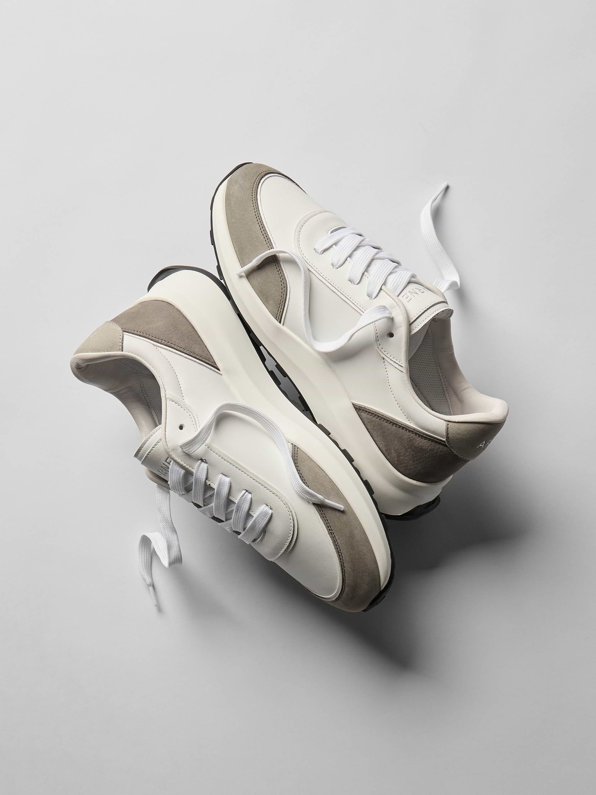 Mens Low Runner in White Slate Grey