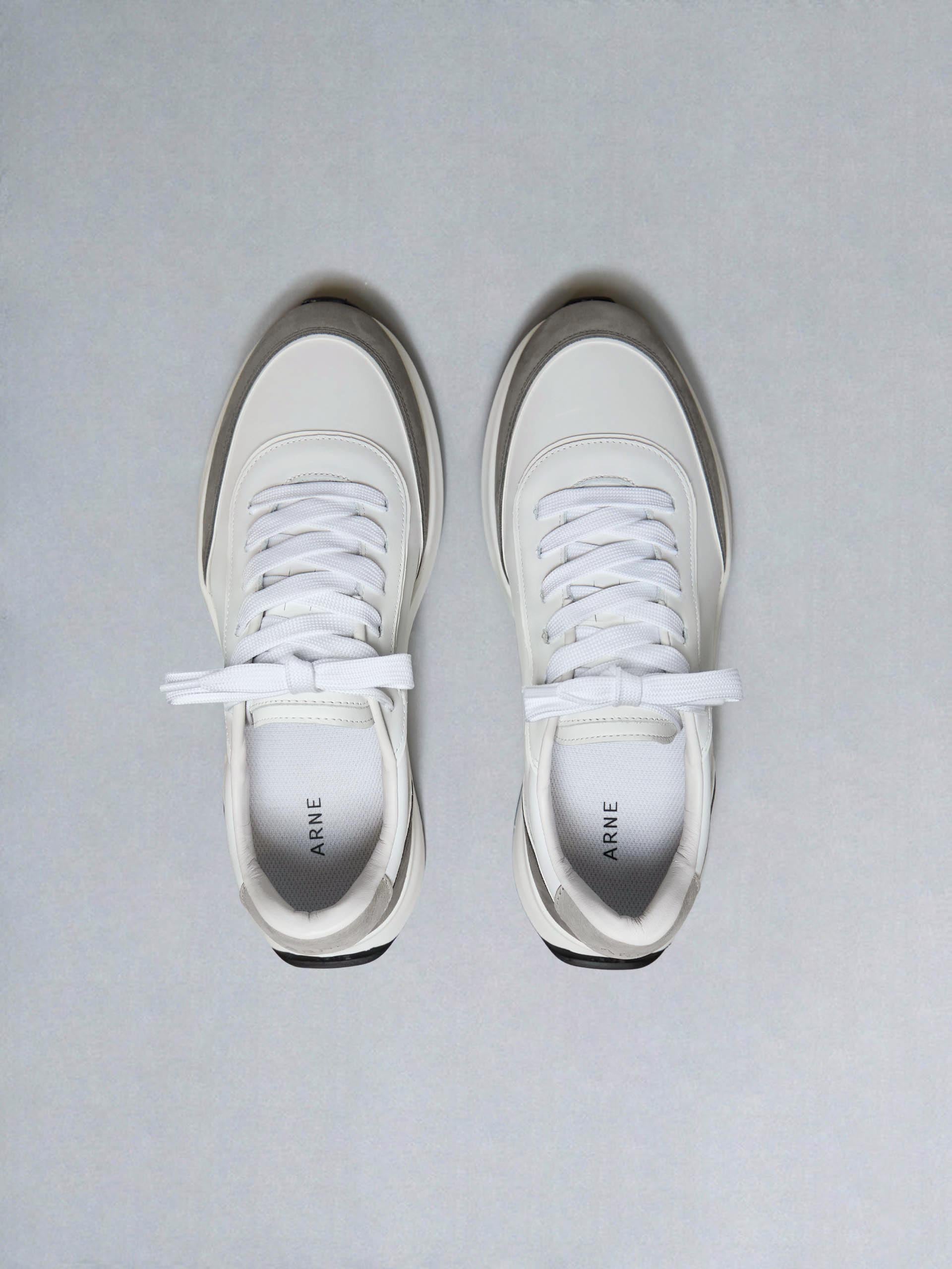 Mens Low Runner in White Slate Grey