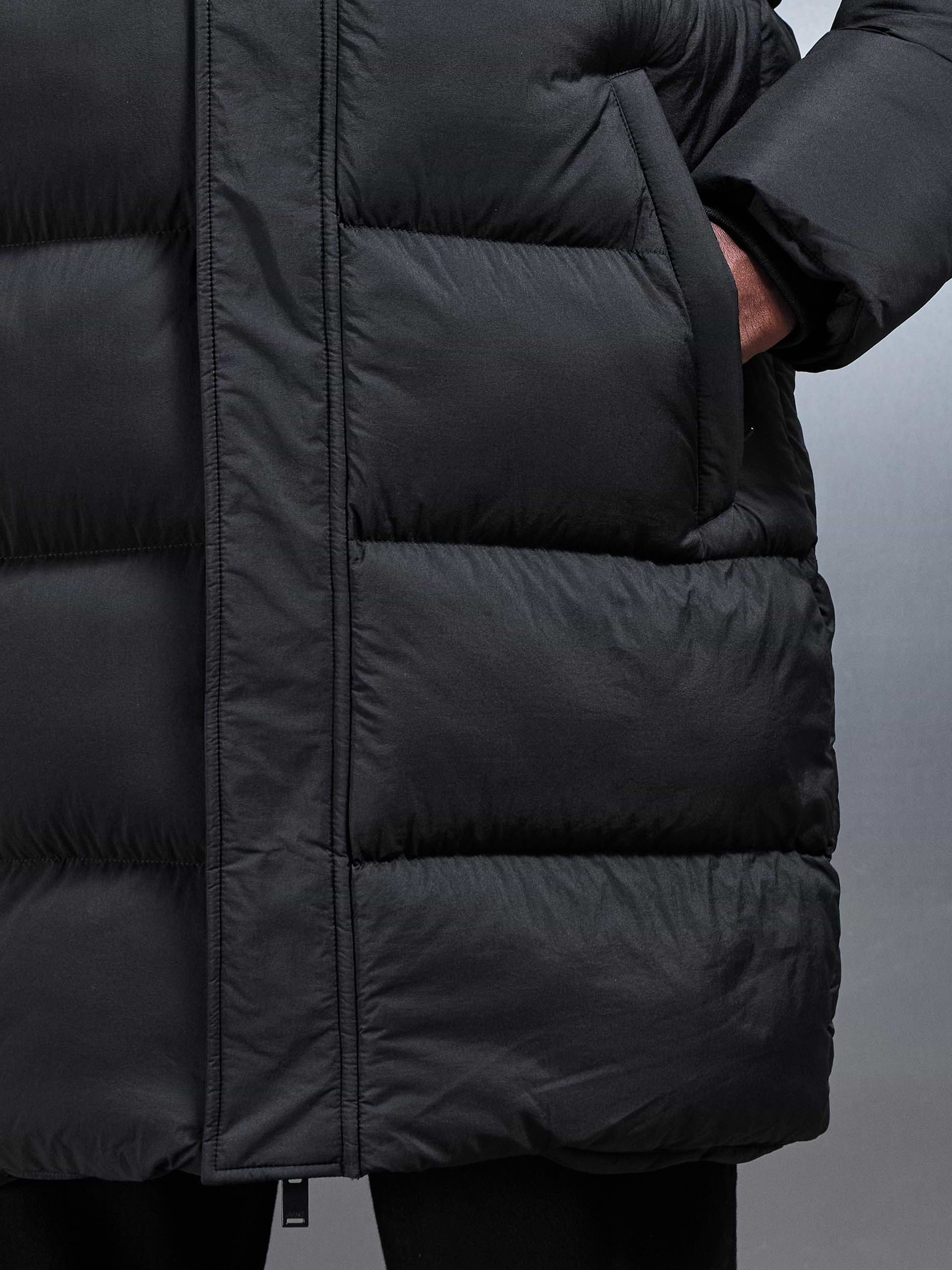 Matte Mid Length Puffer Jacket in Black