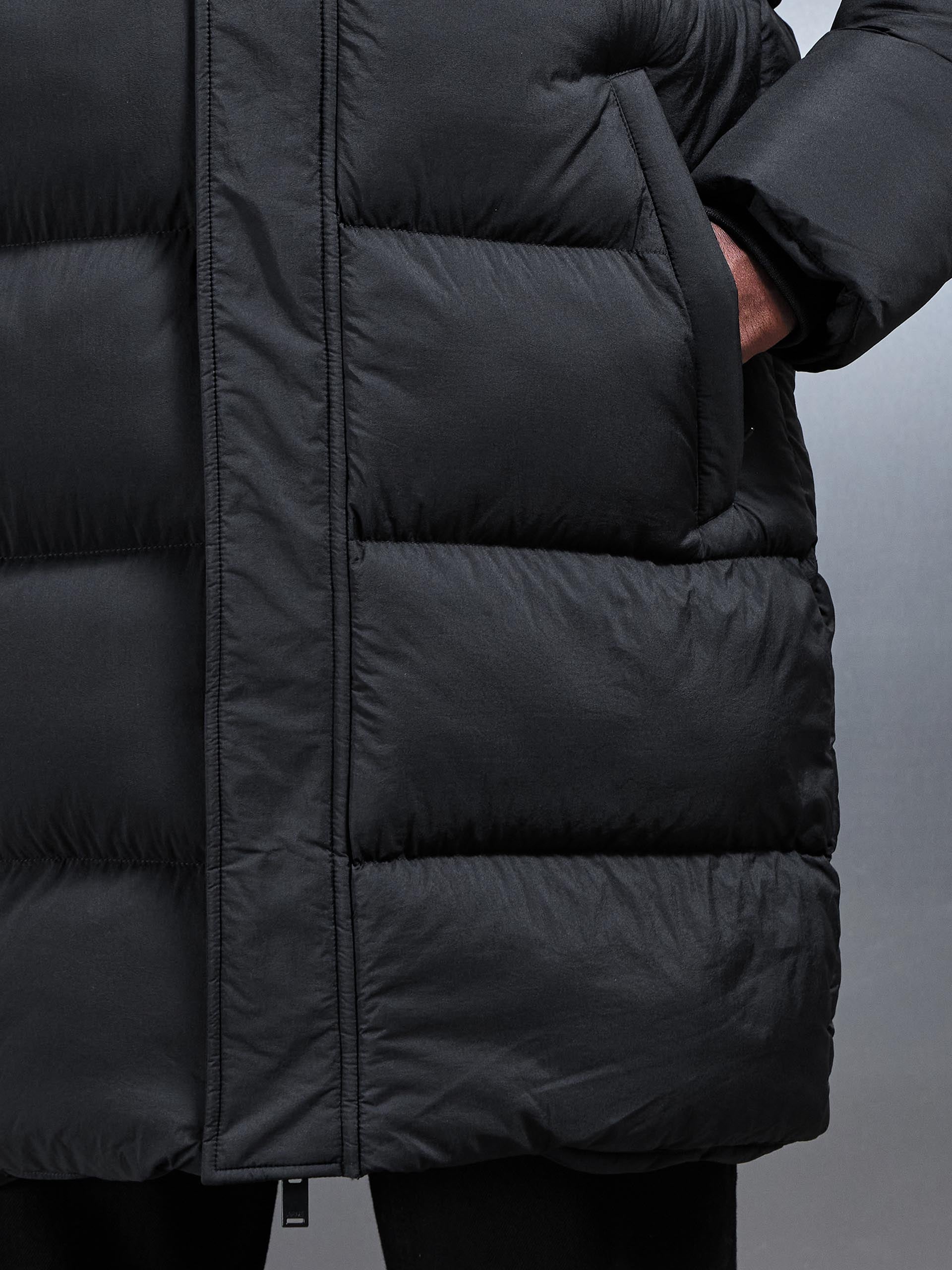 Mens Matte Mid Length Puffer Jacket in Black