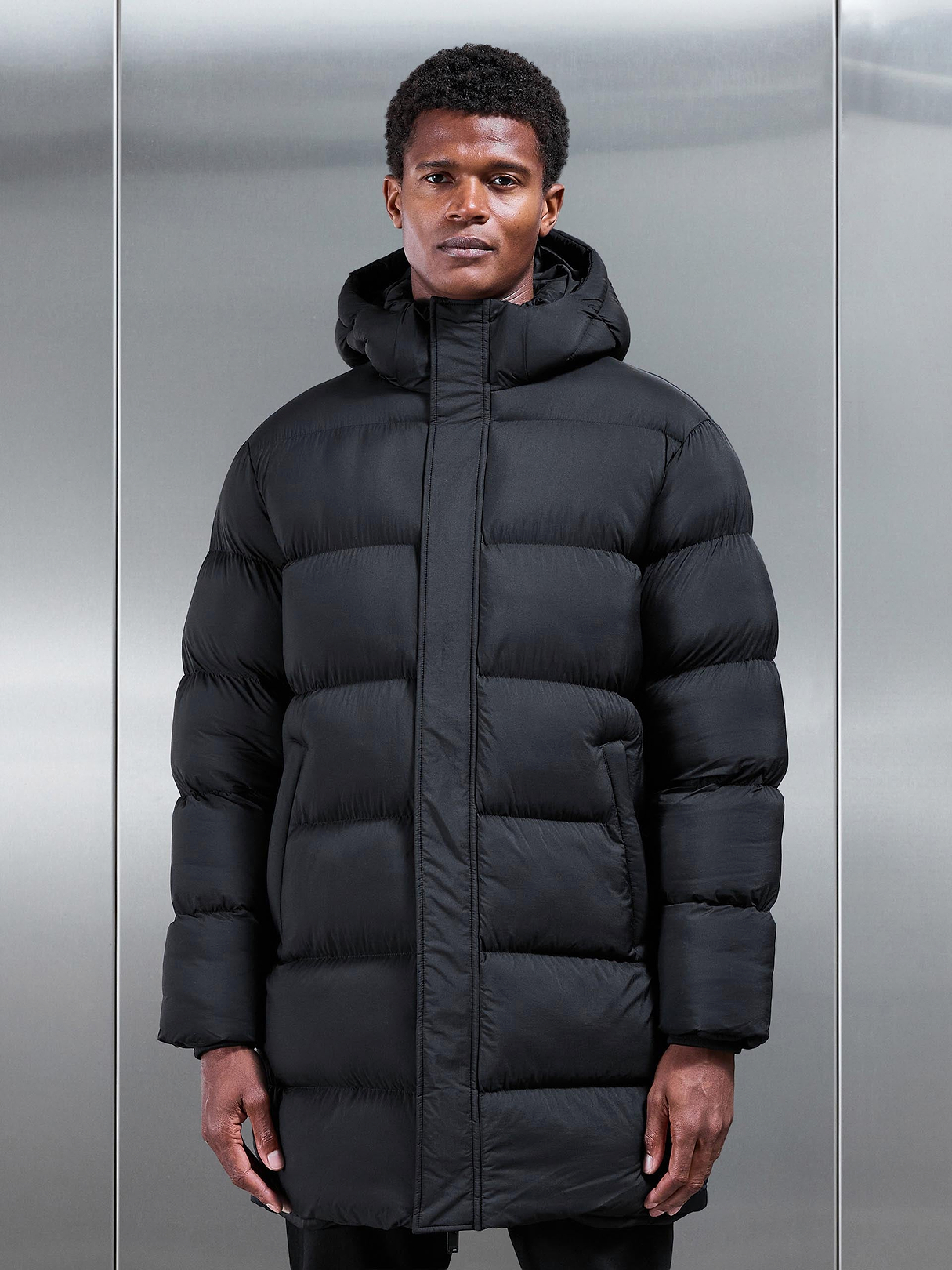 Matte Mid Length Puffer Jacket in Black | ARNE US