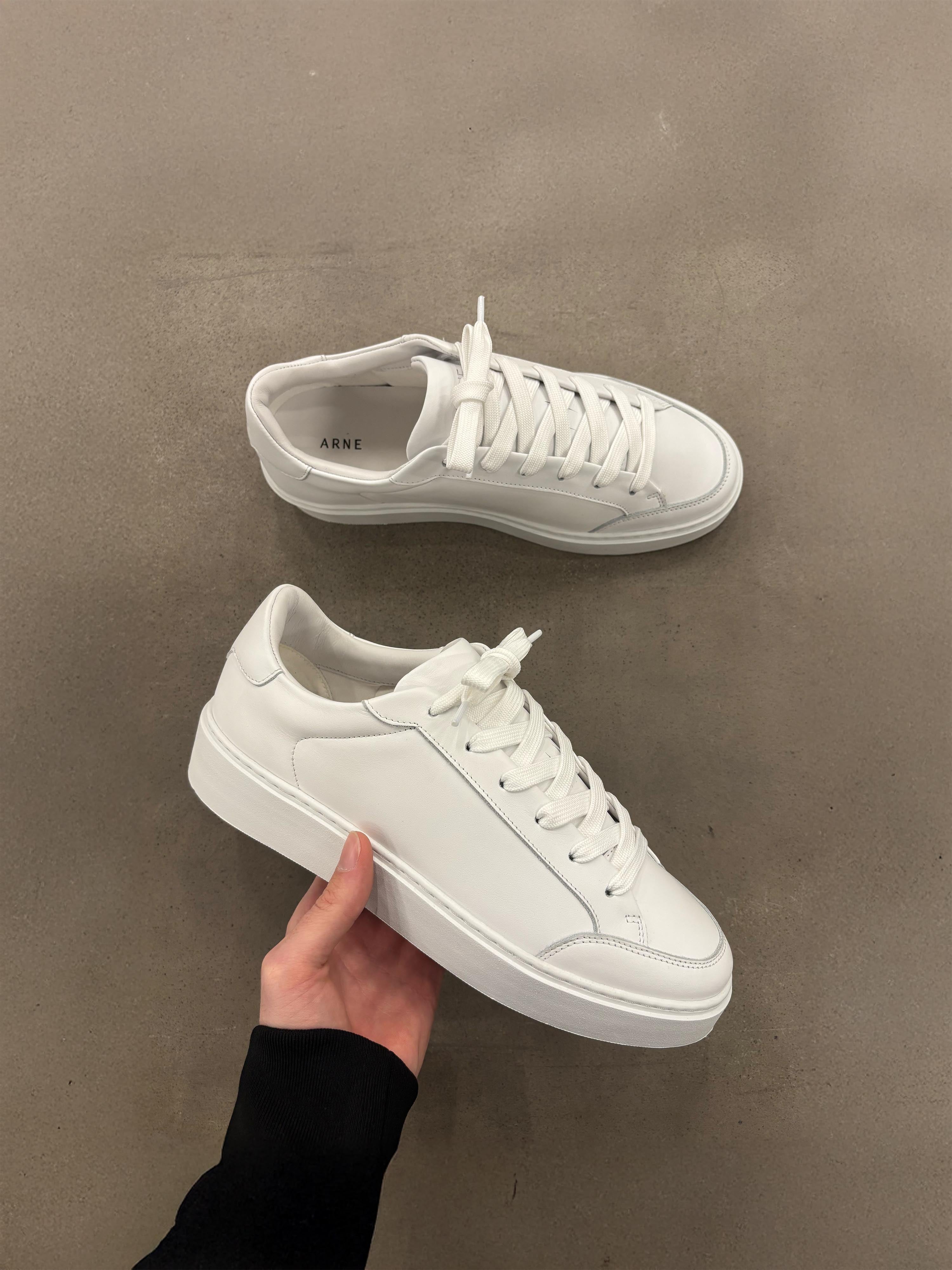 Mens Mid Court Trainer 2.0 in White