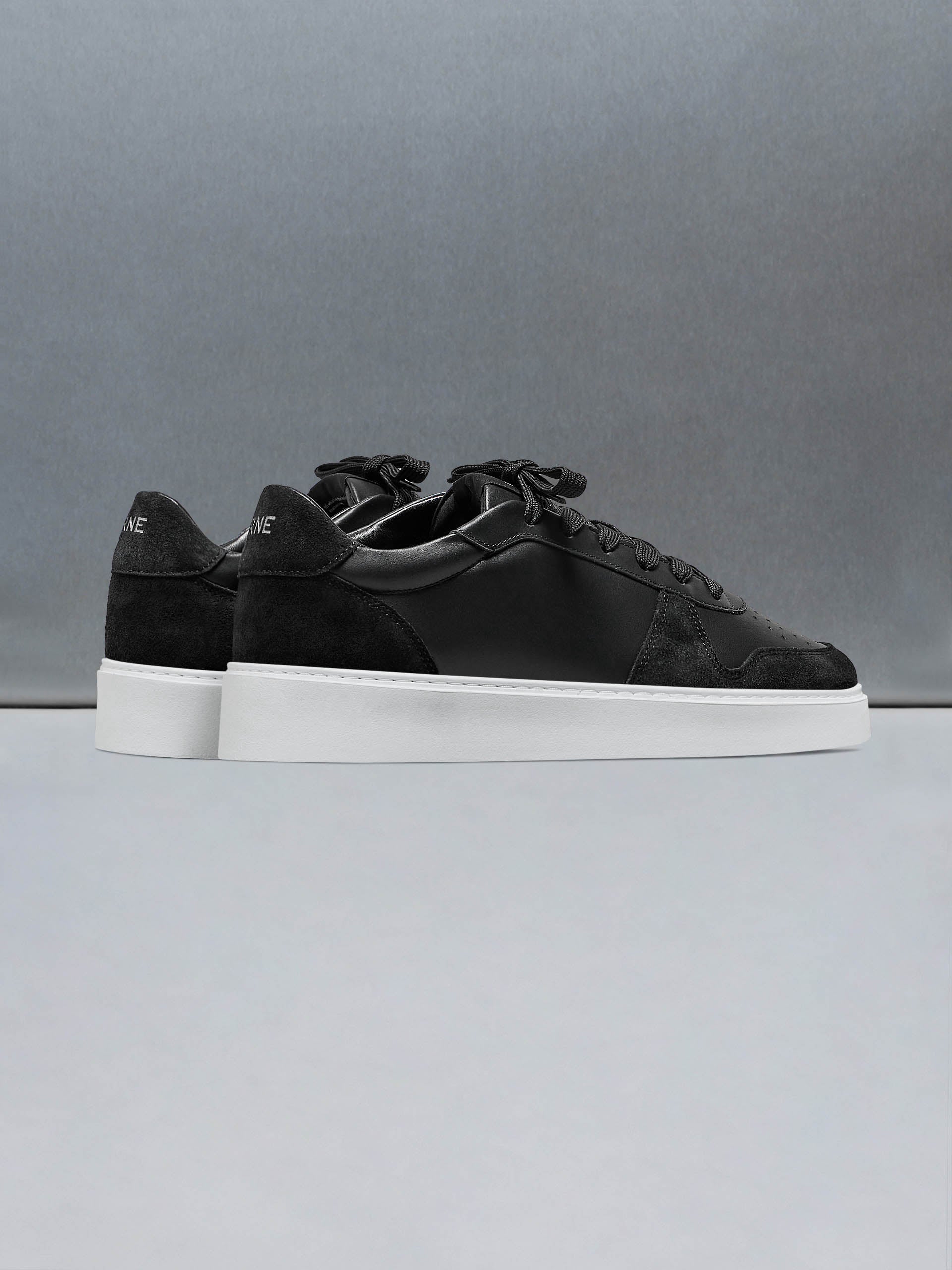 Mens Mid Court Trainer in Black
