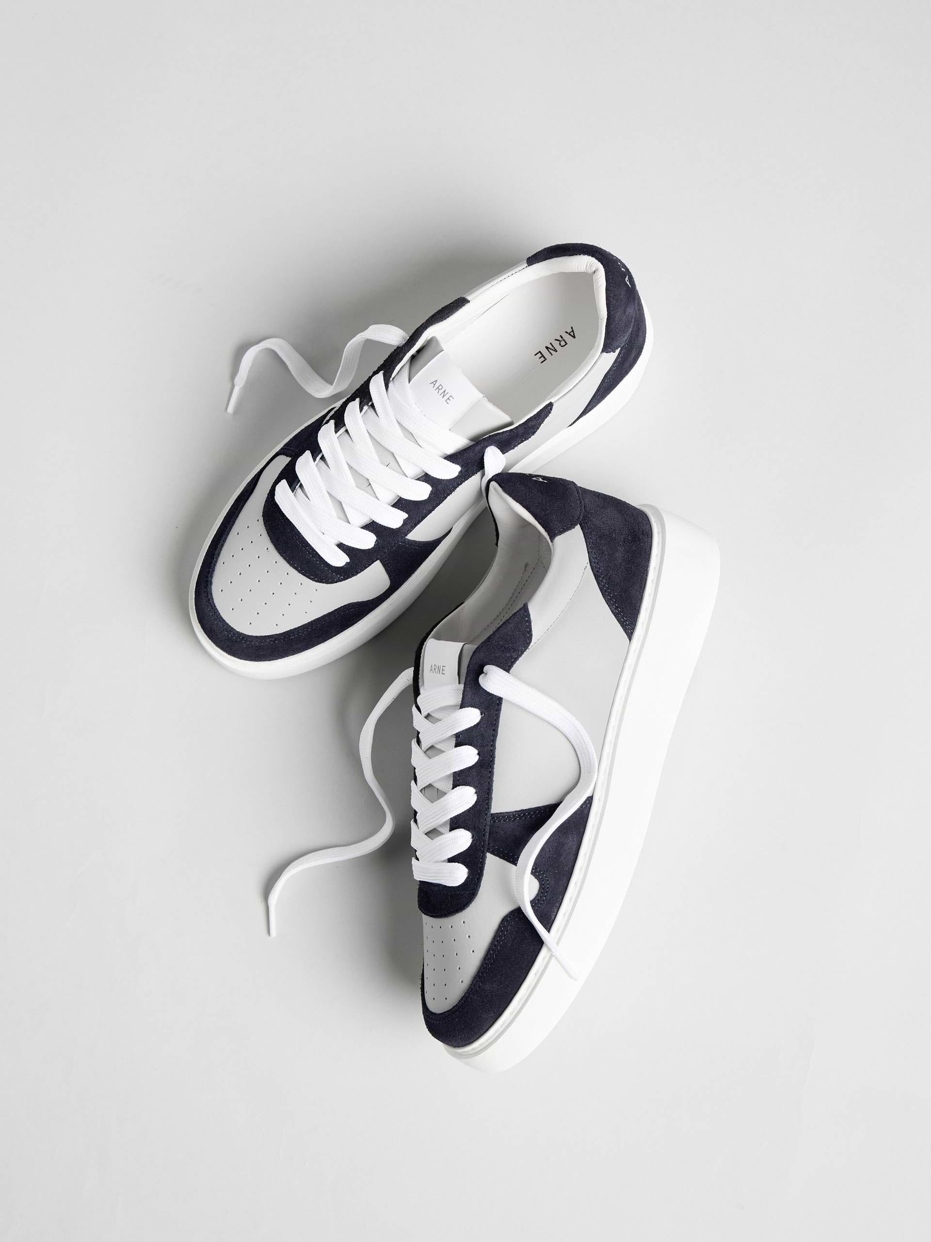 Mens Mid Court Trainer in Grey Navy