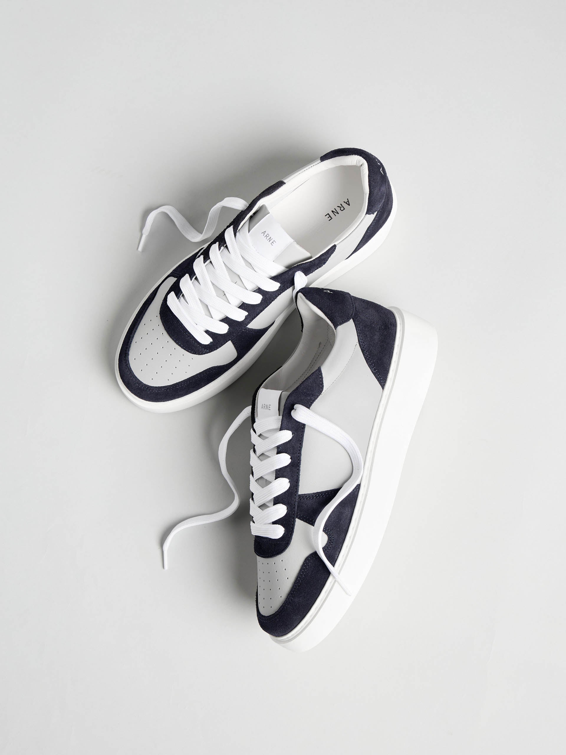 Mens Mid Court Trainer in Grey Navy