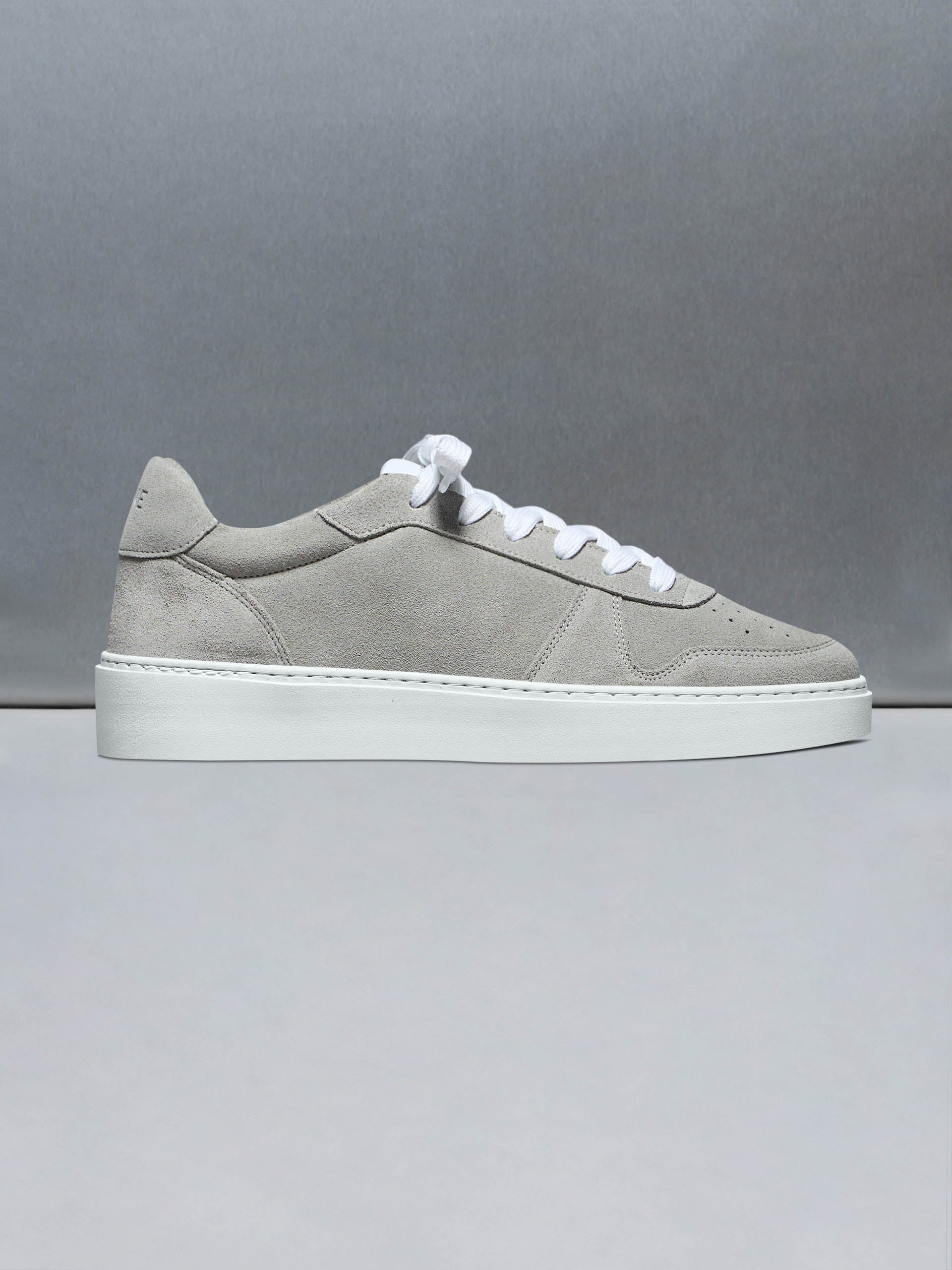 Mens Mid Court Trainer in Light Grey Suede