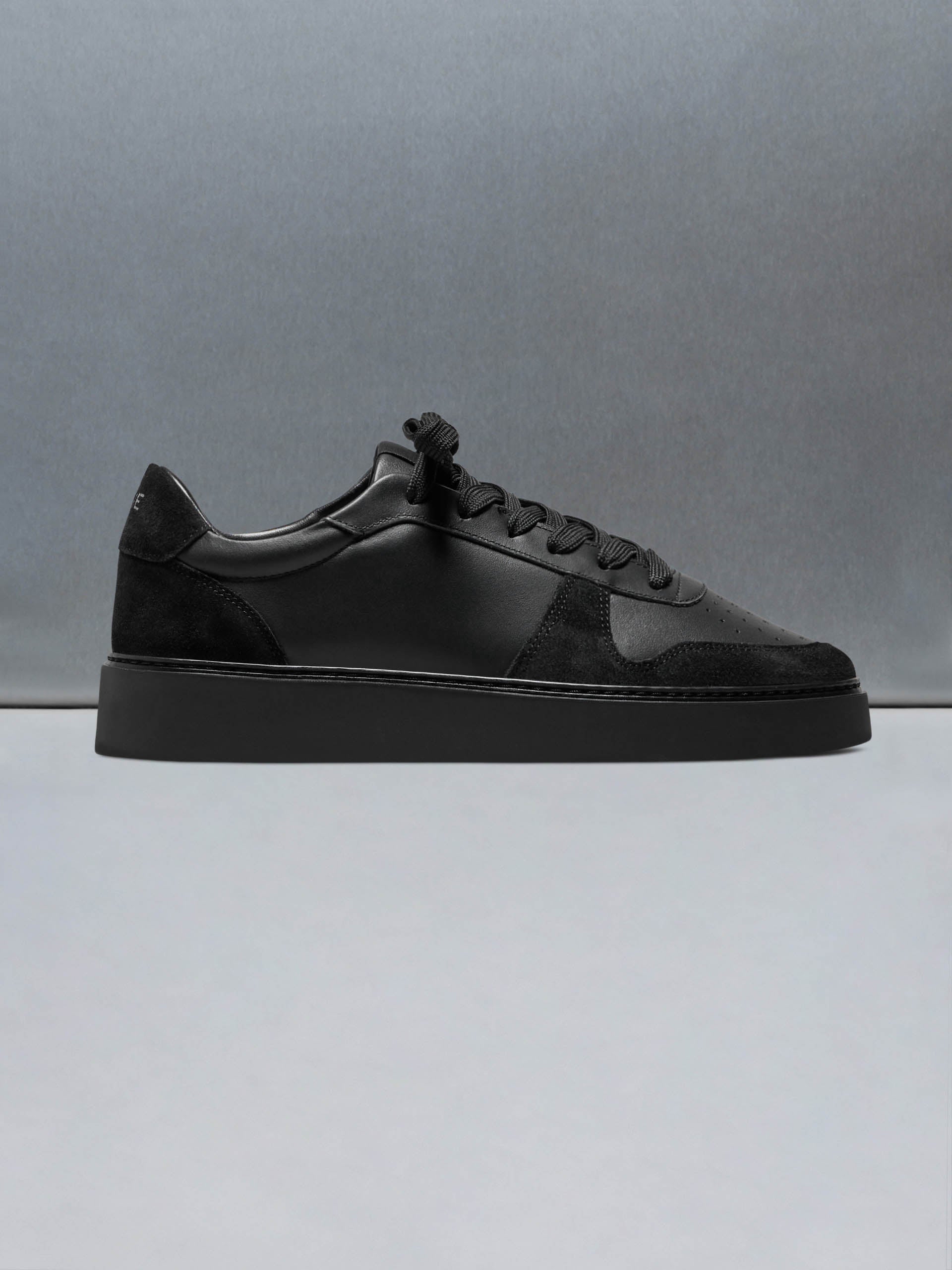 Mens Mid Court Trainer in Triple Black